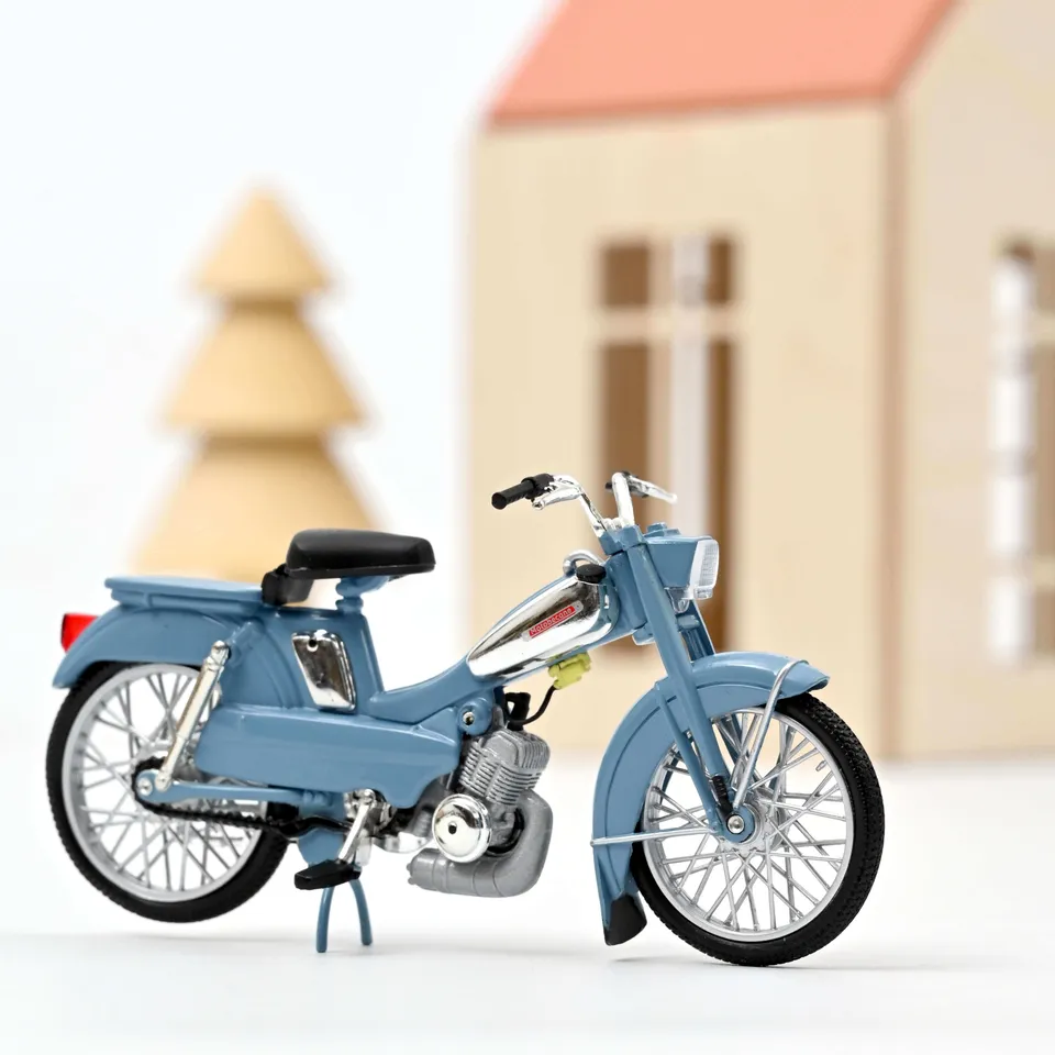 norev-mobylette-motob-cane-av88-1976-bleu-1-18-modellino-ciclomotore-d-epoca image 1