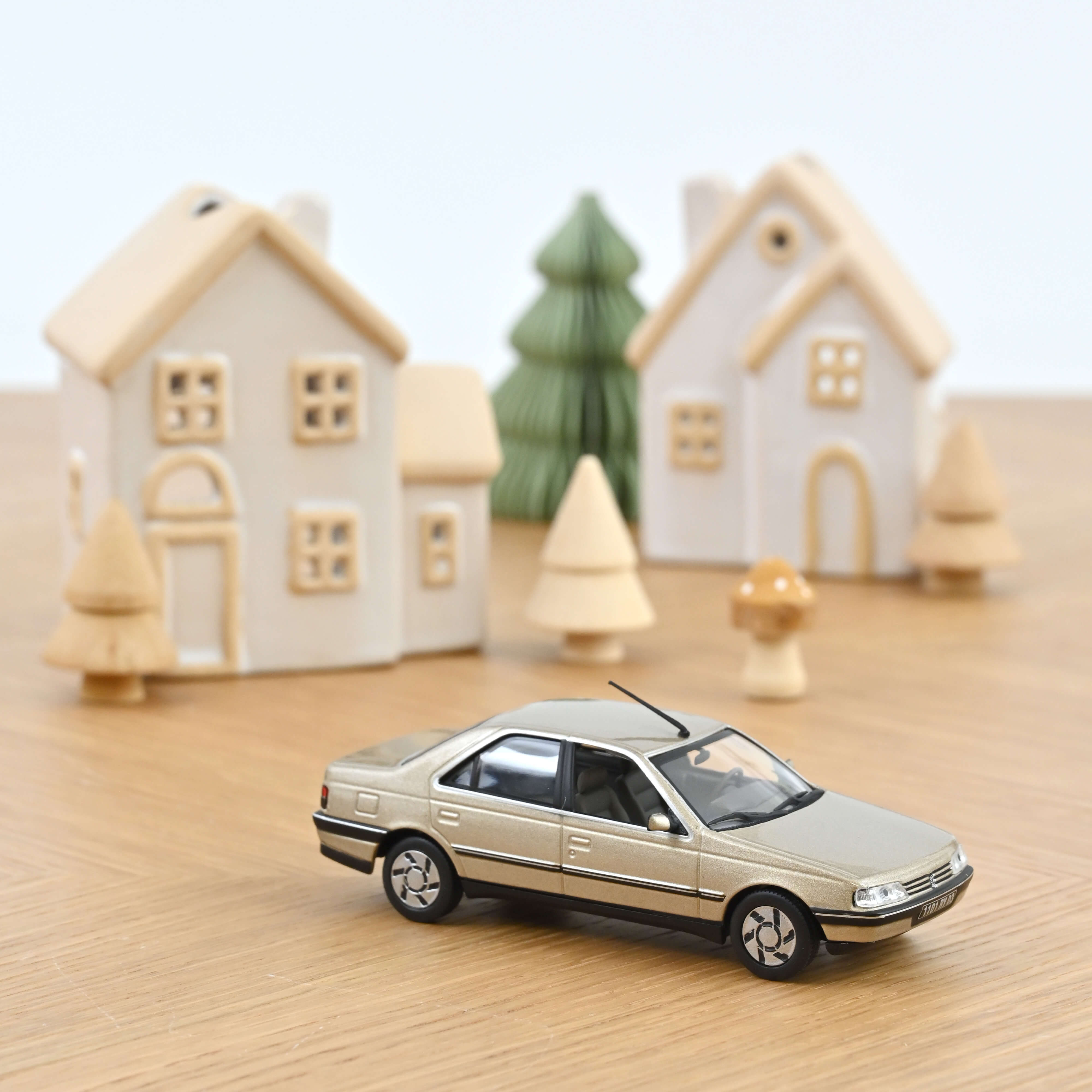 norev-peugeot-405-sri-1991-modellino-auto-1-43-beige-mayfair-metallis image 1