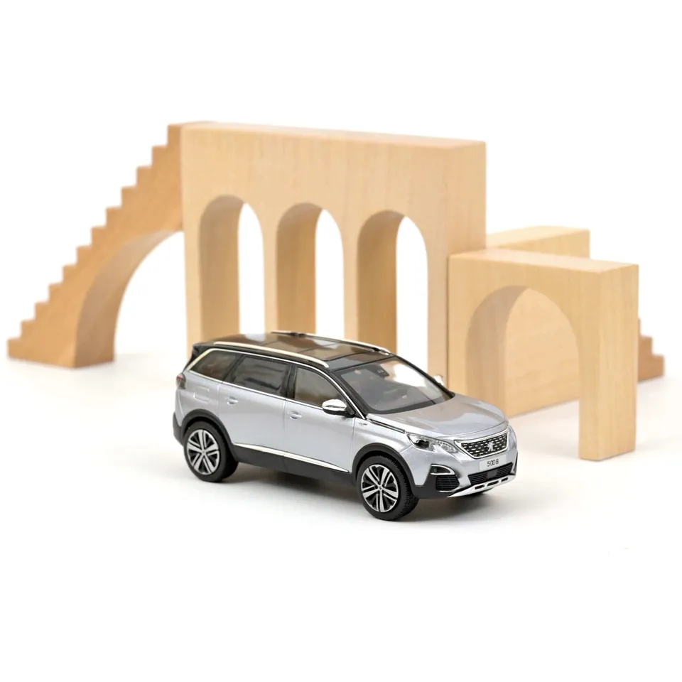 norev-peugeot-5008-gt-2016-modellino-auto-1-43-artense-grey image 1