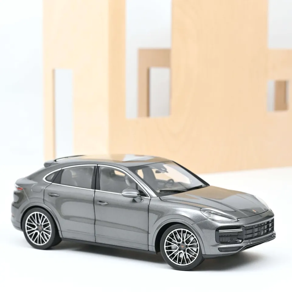 norev-porsche-cayenne-coup-turbo-2019-grigio-scuro-metallizzato-modellino-1-18-2 image 1