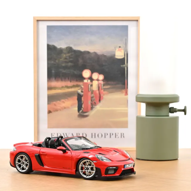 norev-porsche-718-spyder-rs-2023-modellino-auto-1-18-rouge-indien image 1