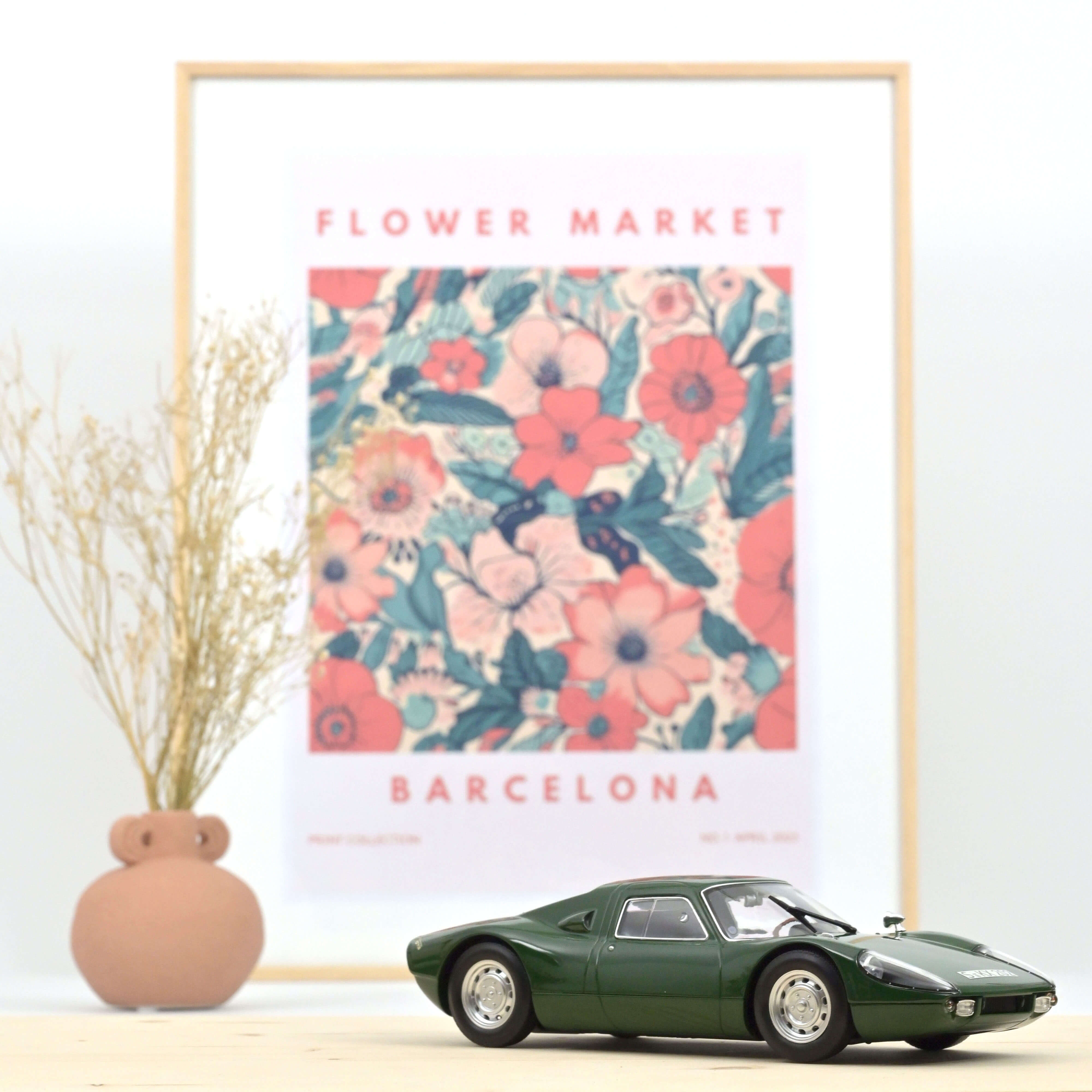 norev-porsche-904-gts-1964-modellino-auto-1-18-verde-200pz image 1