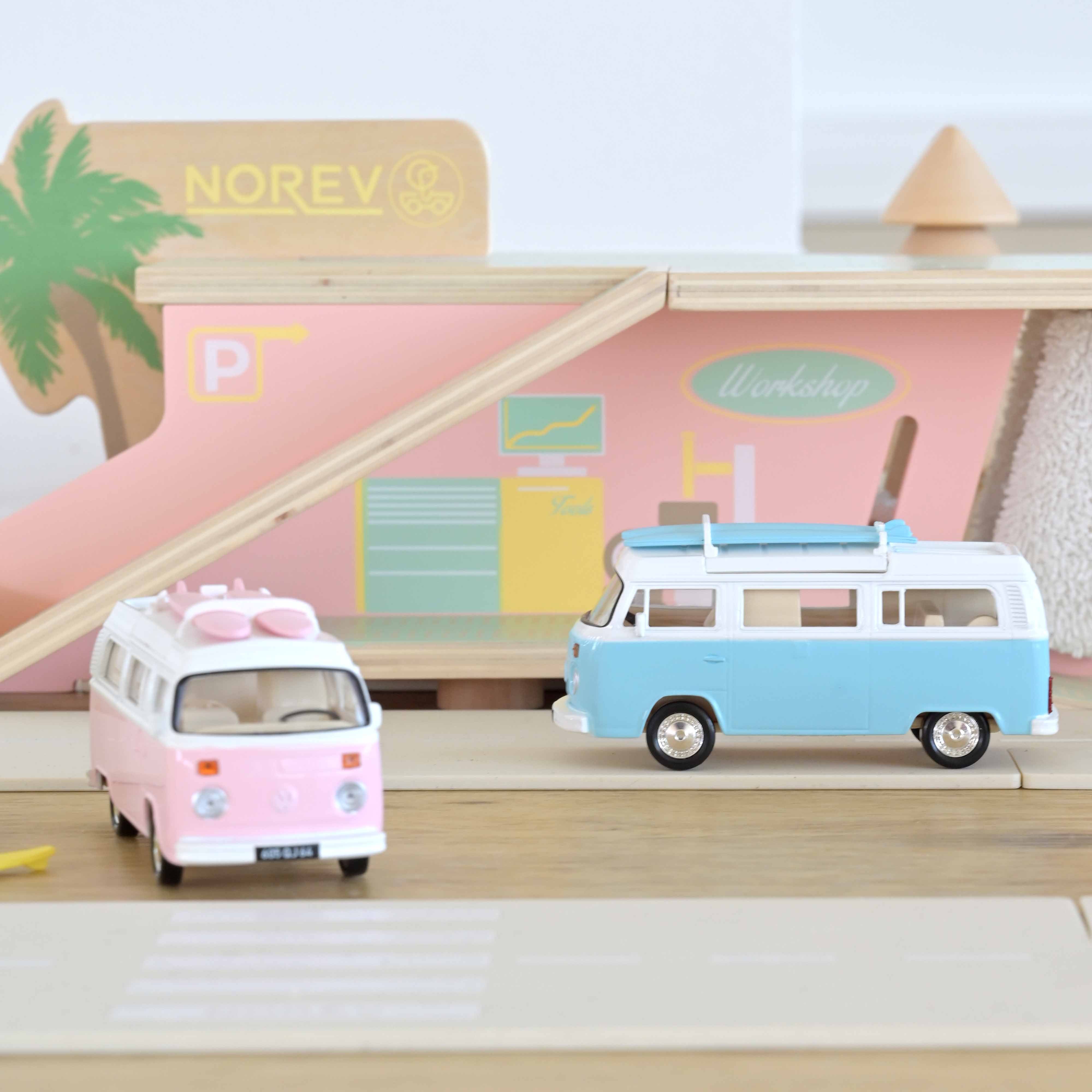 norev-vw-combi-t2b-camper-van-1973-azzurro-chiaro-1-43-jet-car image 2
