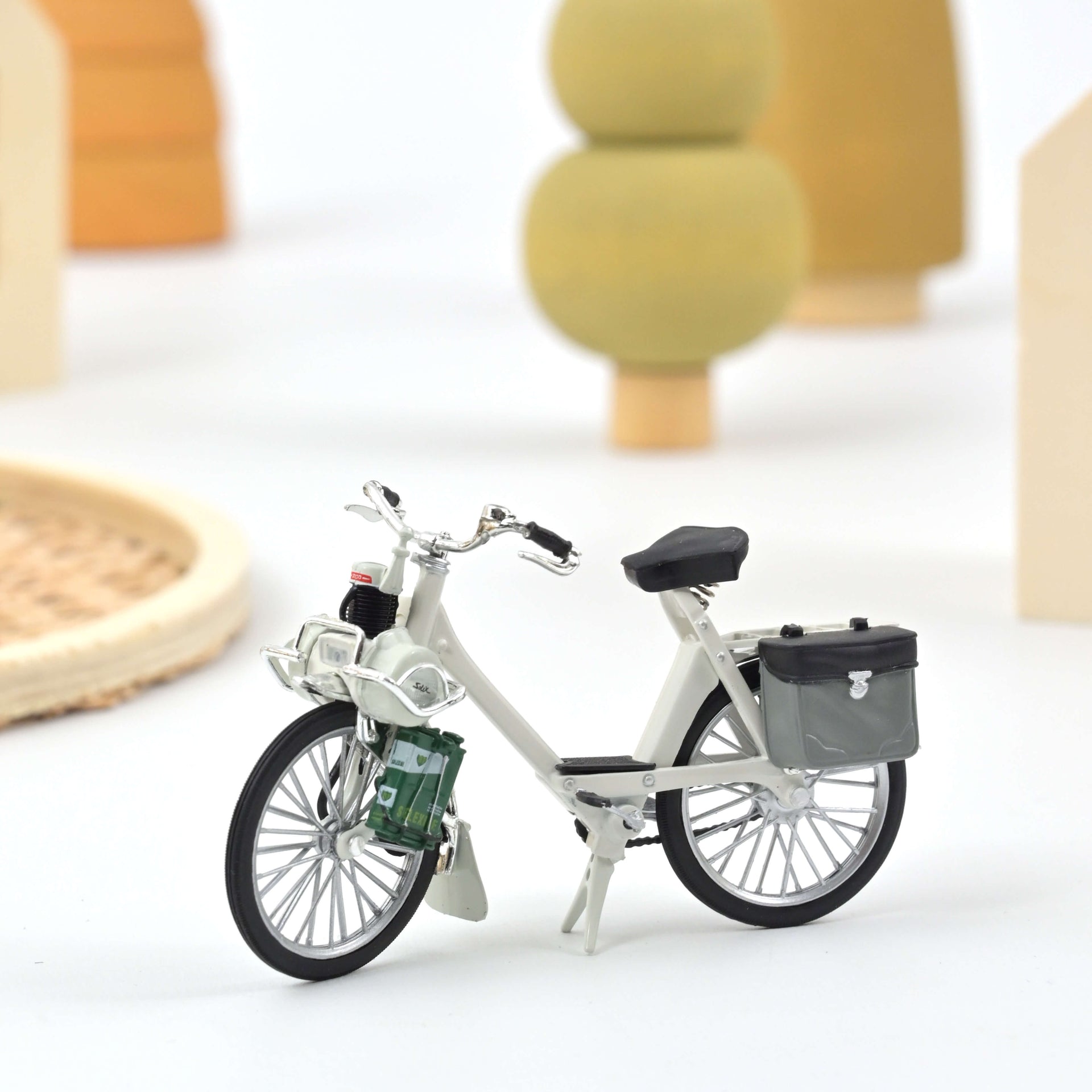 norev-solex-1969-white-1-18-modellino-ciclomotore image 1