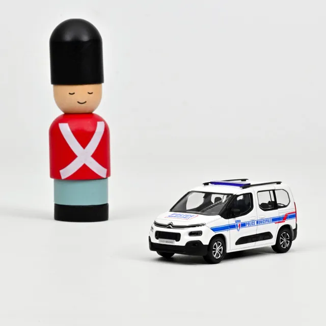 norev-citro-n-berlingo-2020-modellino-furgone-1-43-police-municipale image 1