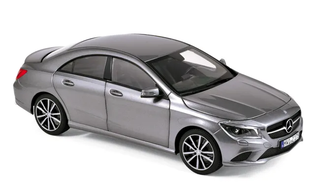 norev-mercedes-benz-classe-cla-2013-modellino-auto-1-18-grigio-metallizzato image 1