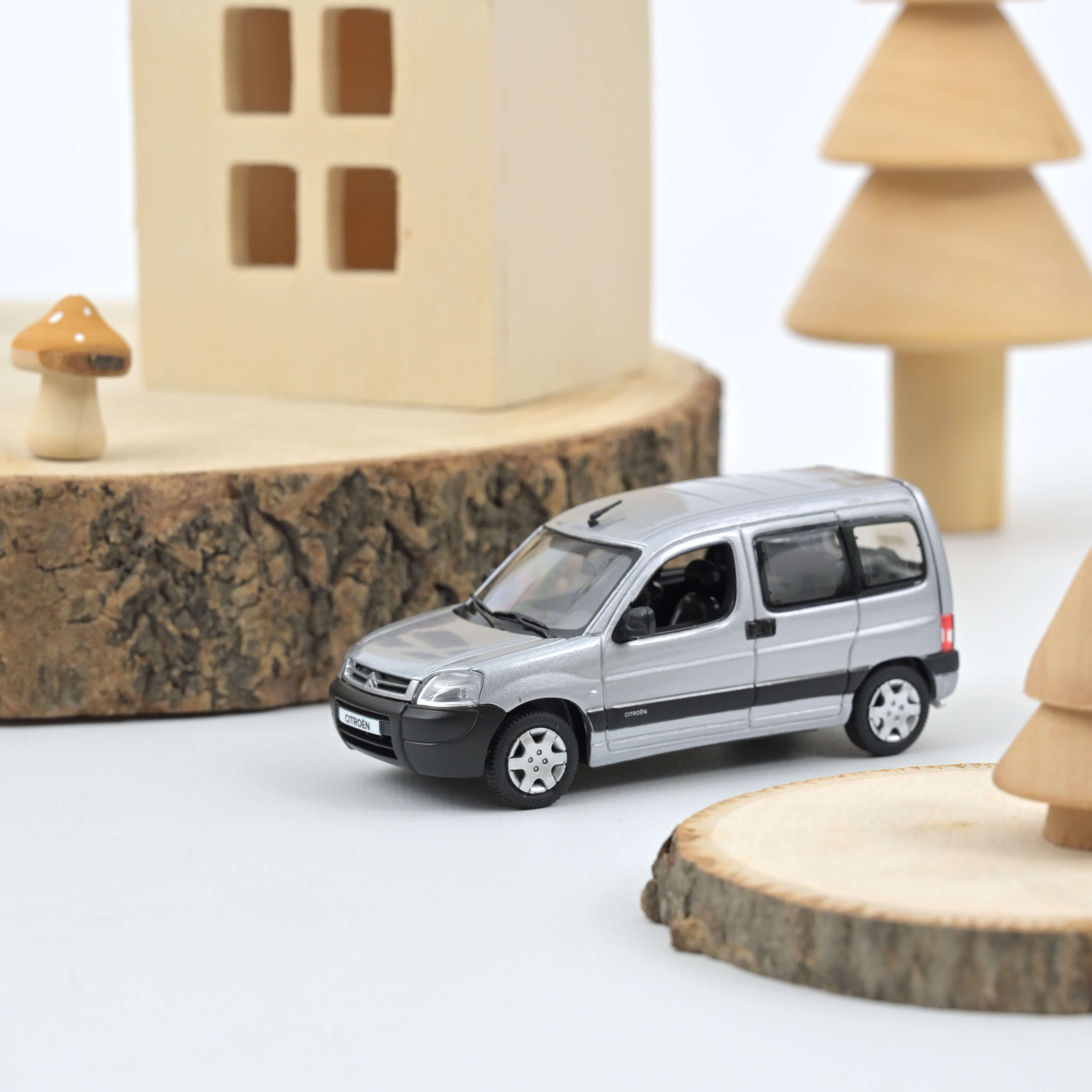 norev-citro-n-berlingo-2004-argent-aluminium-modellino-1-43 image 1