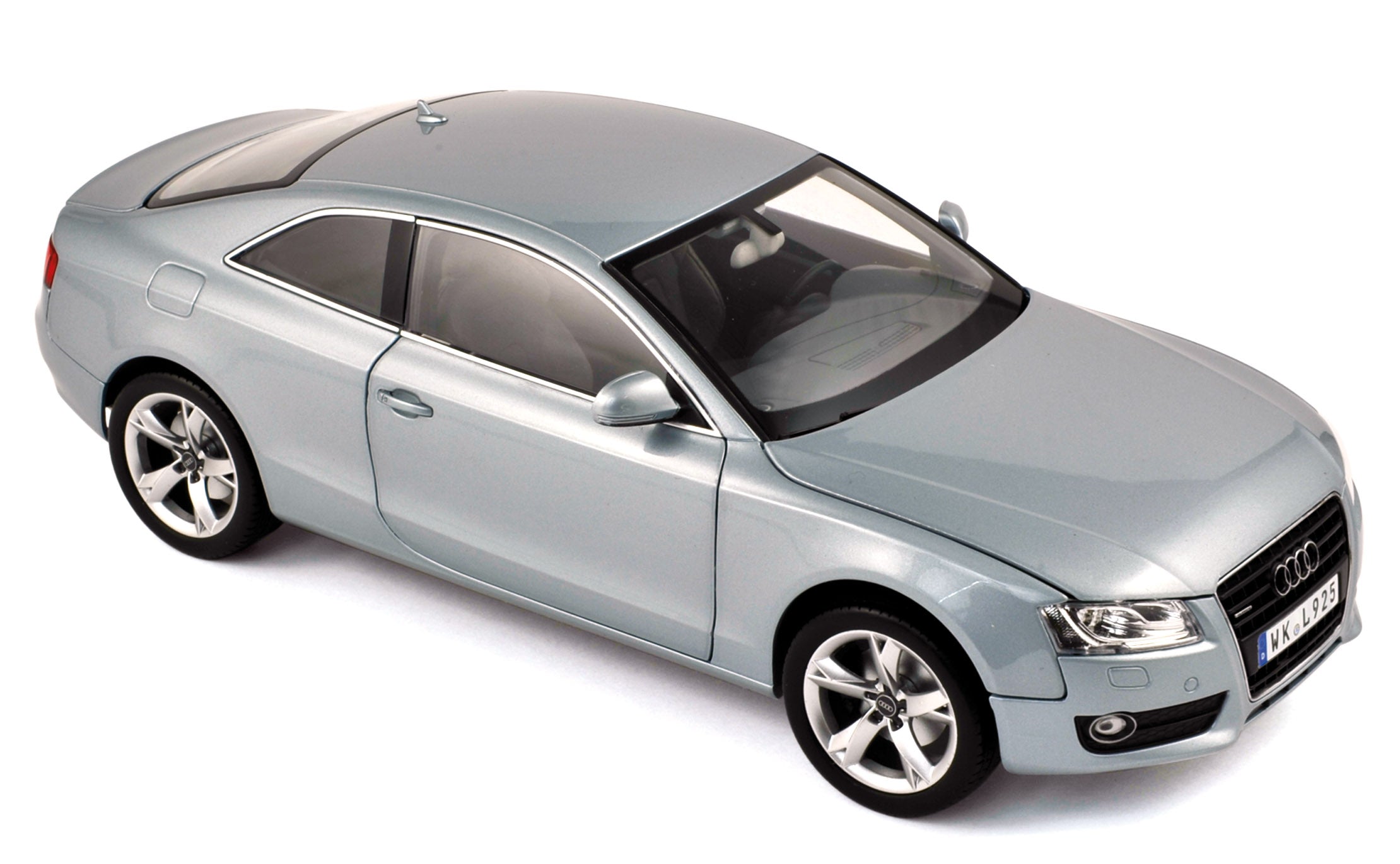 norev-audi-a5-coup-2007-monzasilver-1-18 image 1