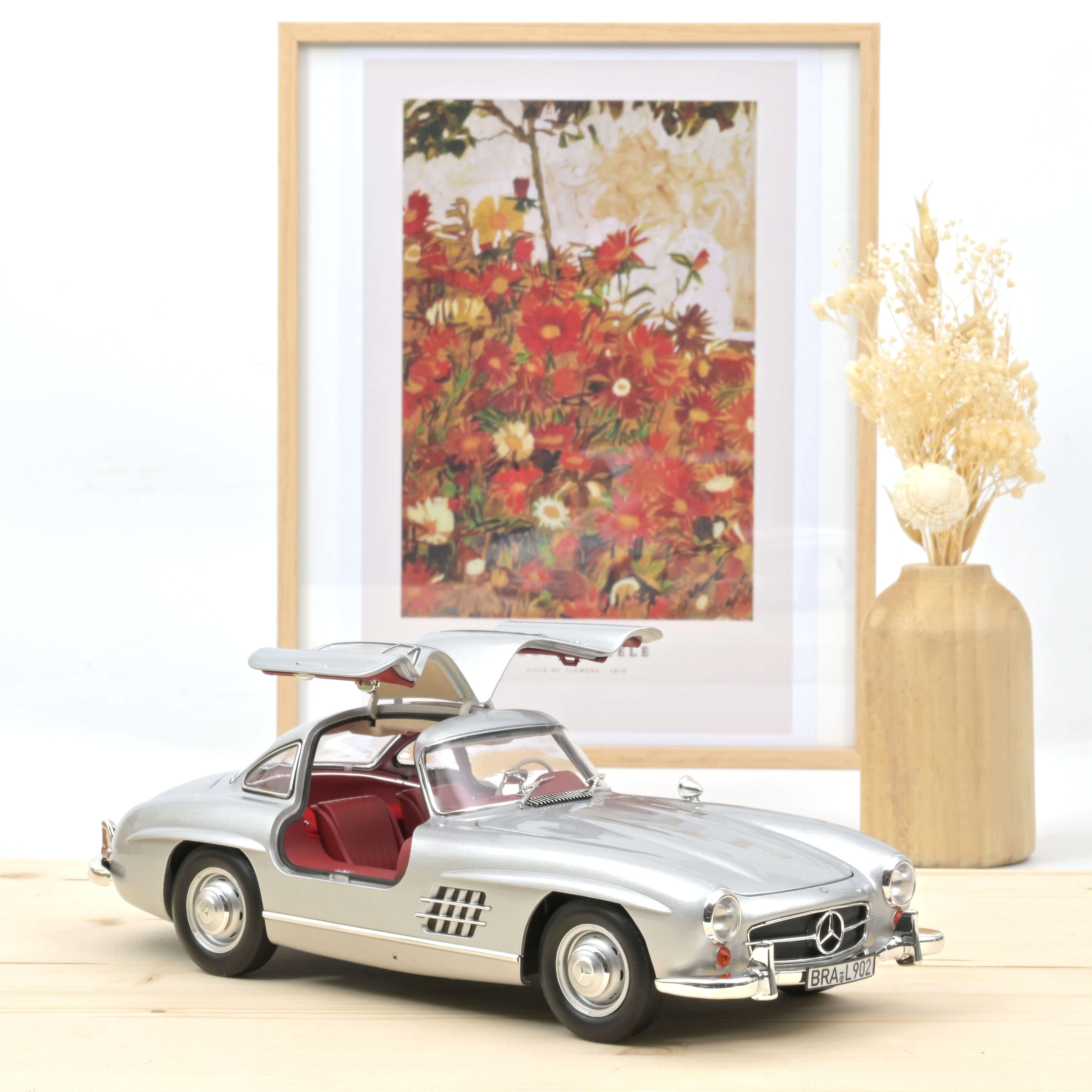 norev-mercedes-benz-300-sl-1954-modellino-auto-1-18-argento image 1