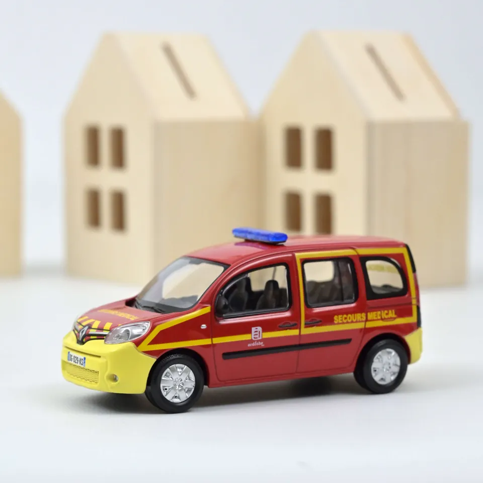 norev-renault-kangoo-2013-pompiers-secours-sant-1-43-modellino-die-cast image 1