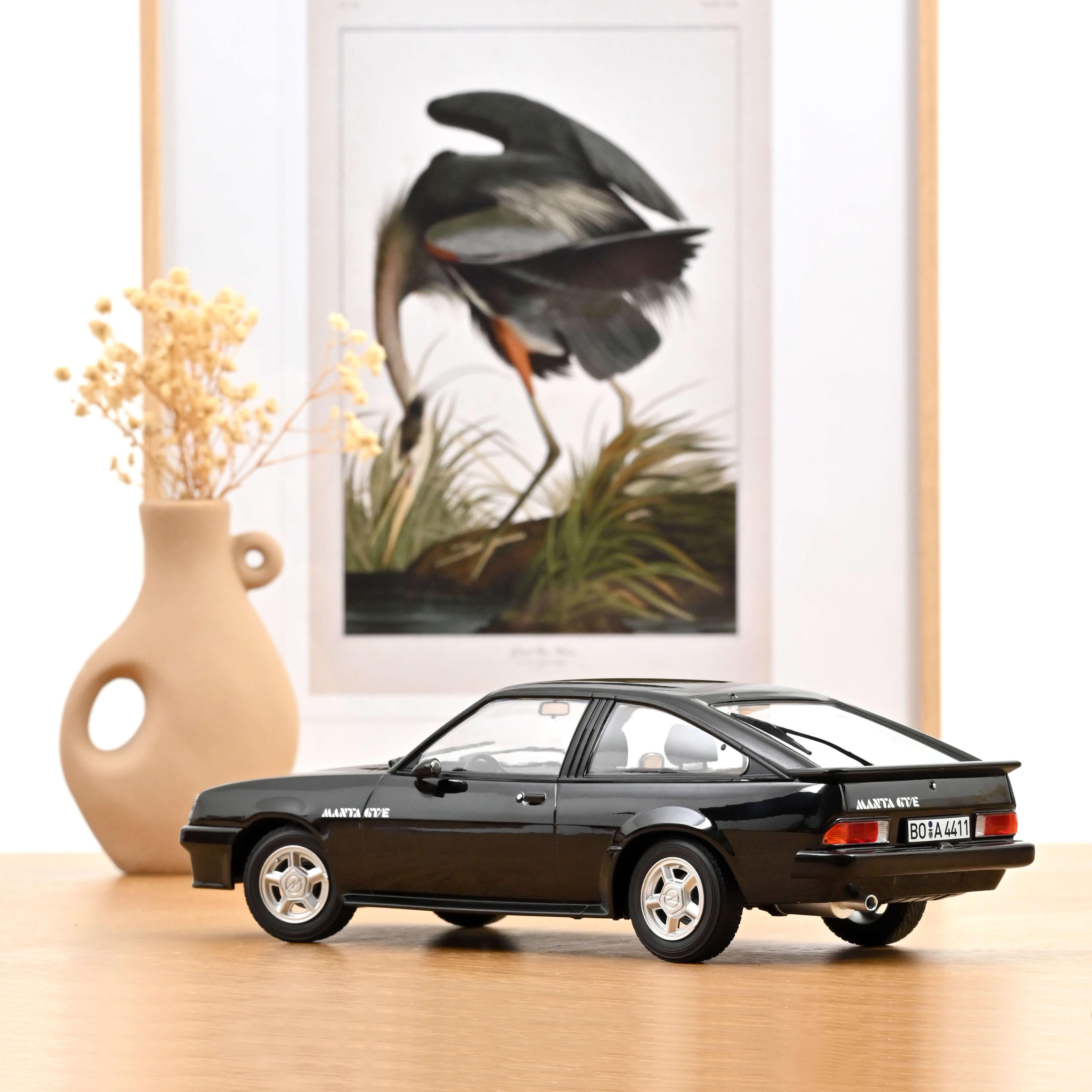 norev-opel-manta-cc-gt-e-1982-nero-1-18-modellino-die-cast-edizione-limitata-200 image 2