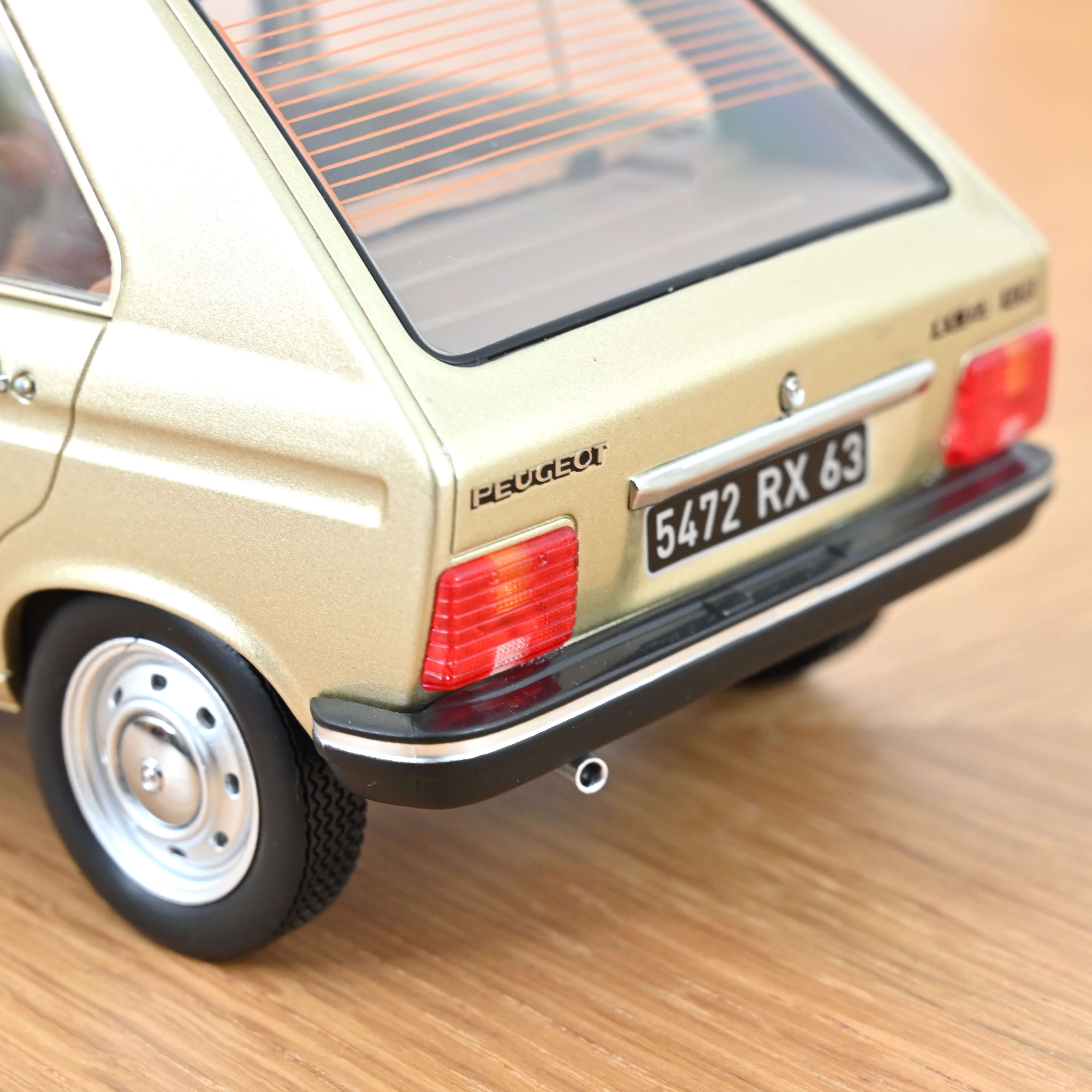 norev-peugeot-104-gr-1981-modellino-auto-1-18-beige-metallis-youngtimer image 5