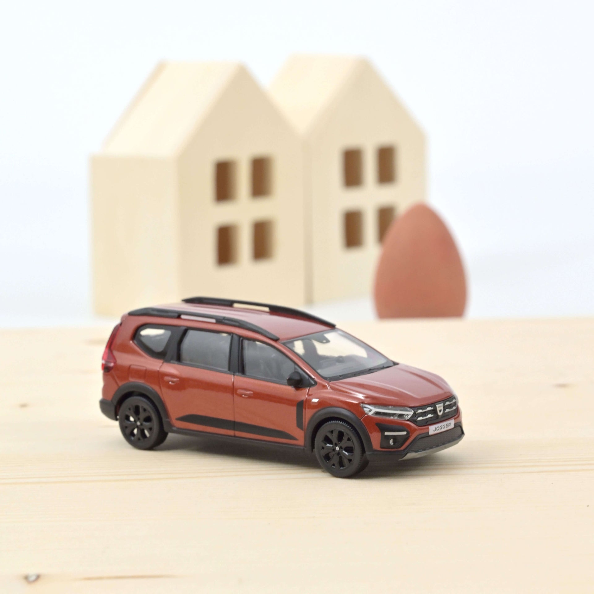norev-dacia-jogger-2022-marrone-terracotta-1-43-modellino-die-cast image 1