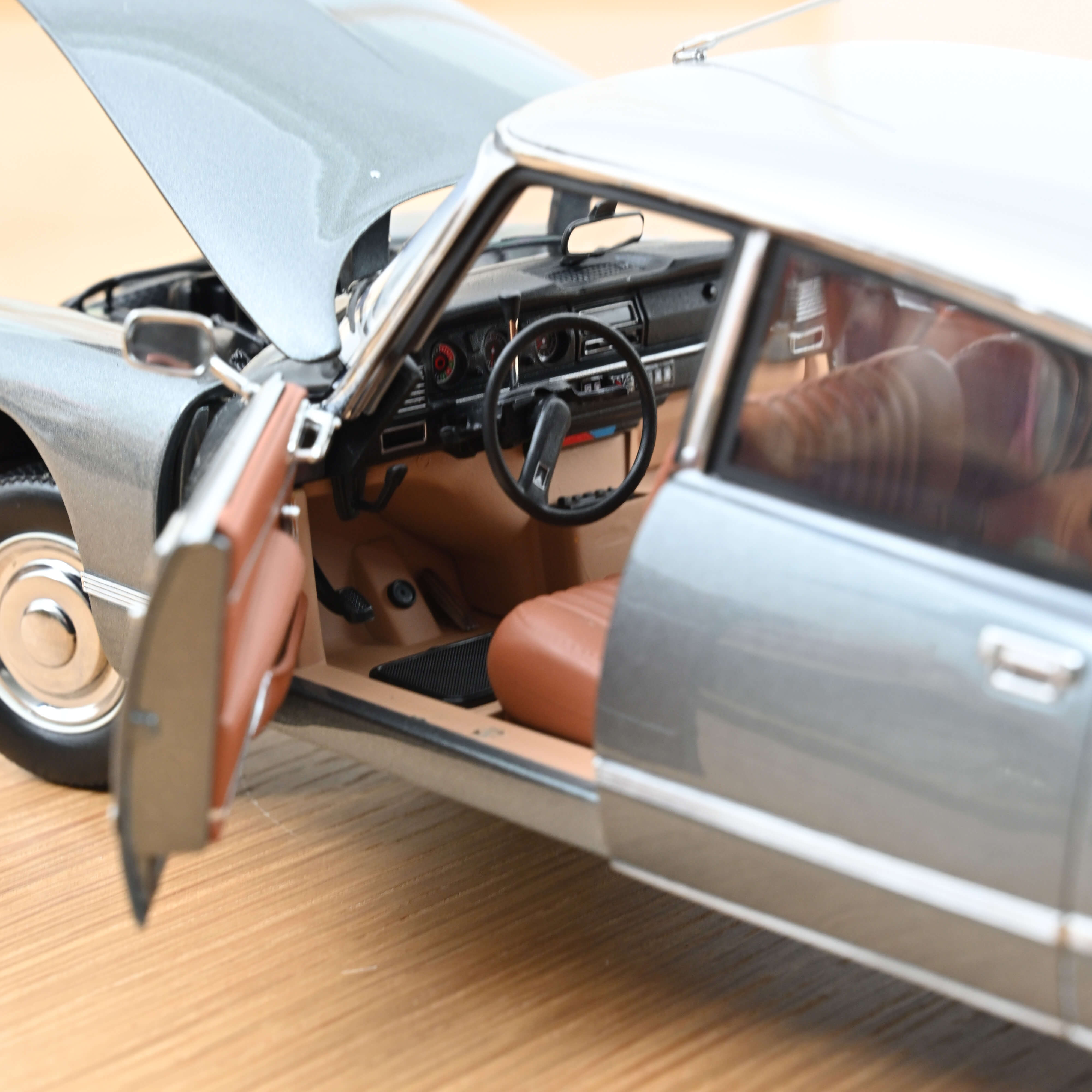 norev-citro-n-ds-23-pallas-1972-modellino-auto-1-18-grigio-metallizzato-edizione image 5