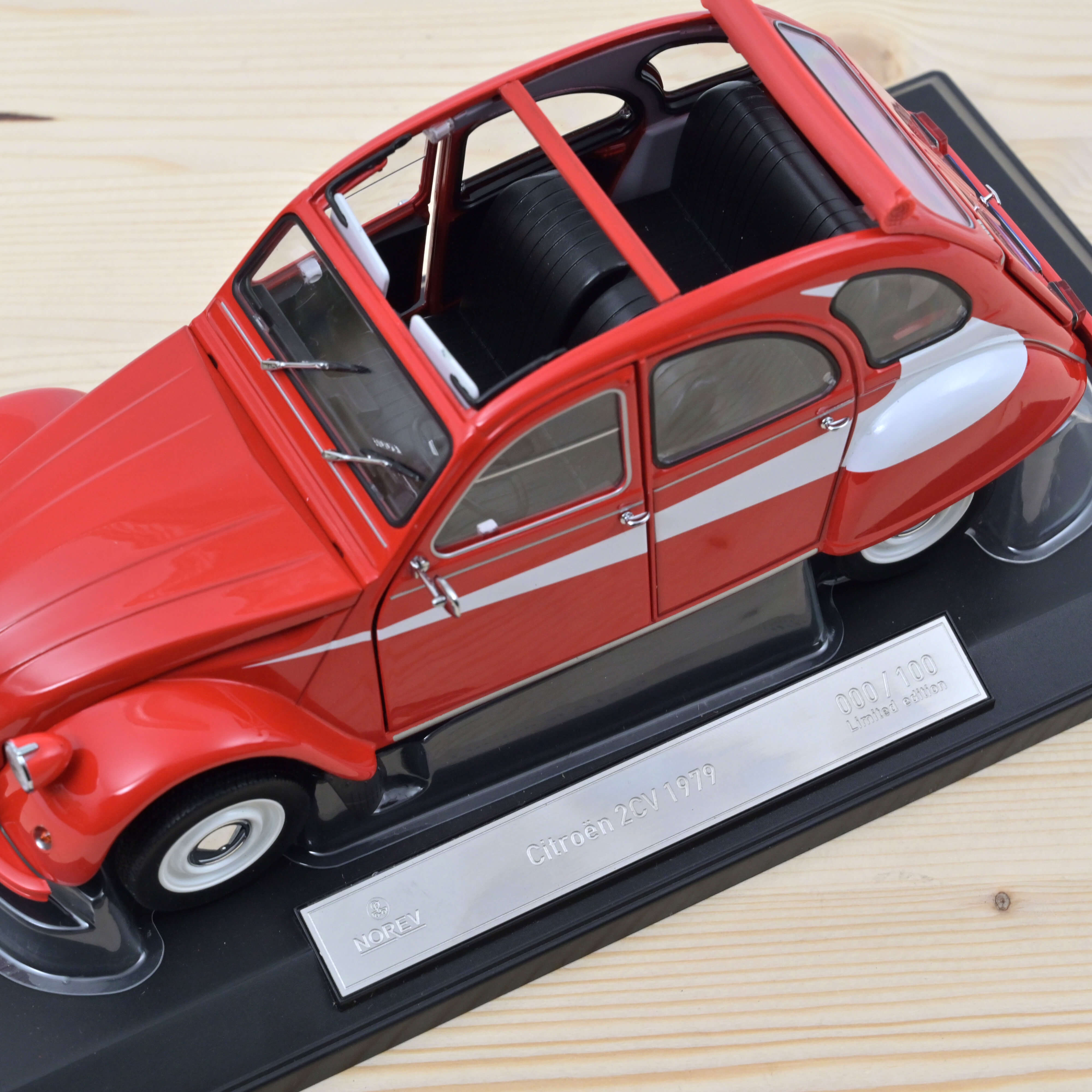 norev-citro-n-2cv-1979-rossa-con-decori-bianchi-modellino-die-cast-1-18-edizione image 4