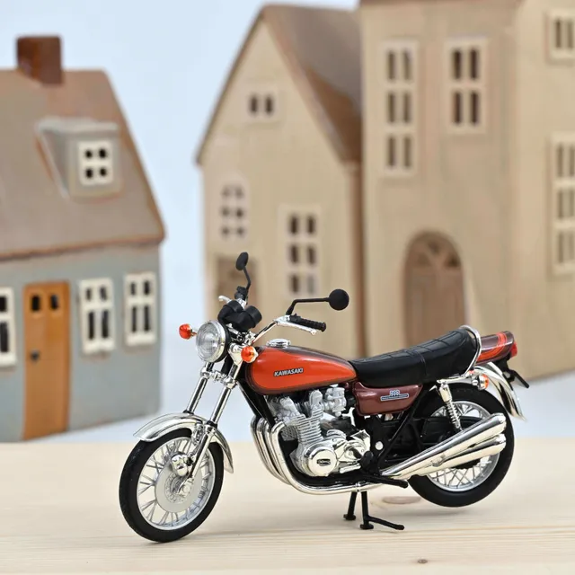 norev-kawasaki-z900-1973-marrone-arancione-1-18-modellino-moto image 1
