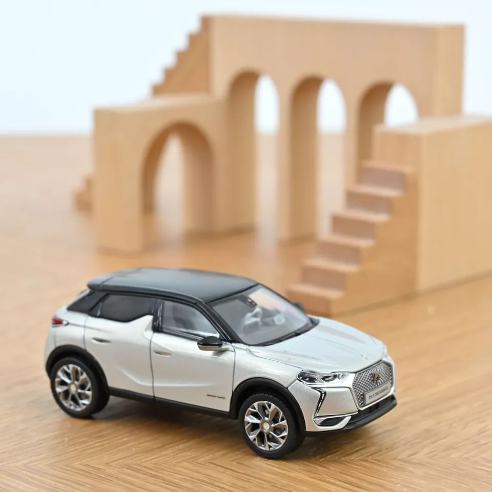 norev-ds-3-crossback-e-tense-1-43-modellino-auto-die-cast image 1