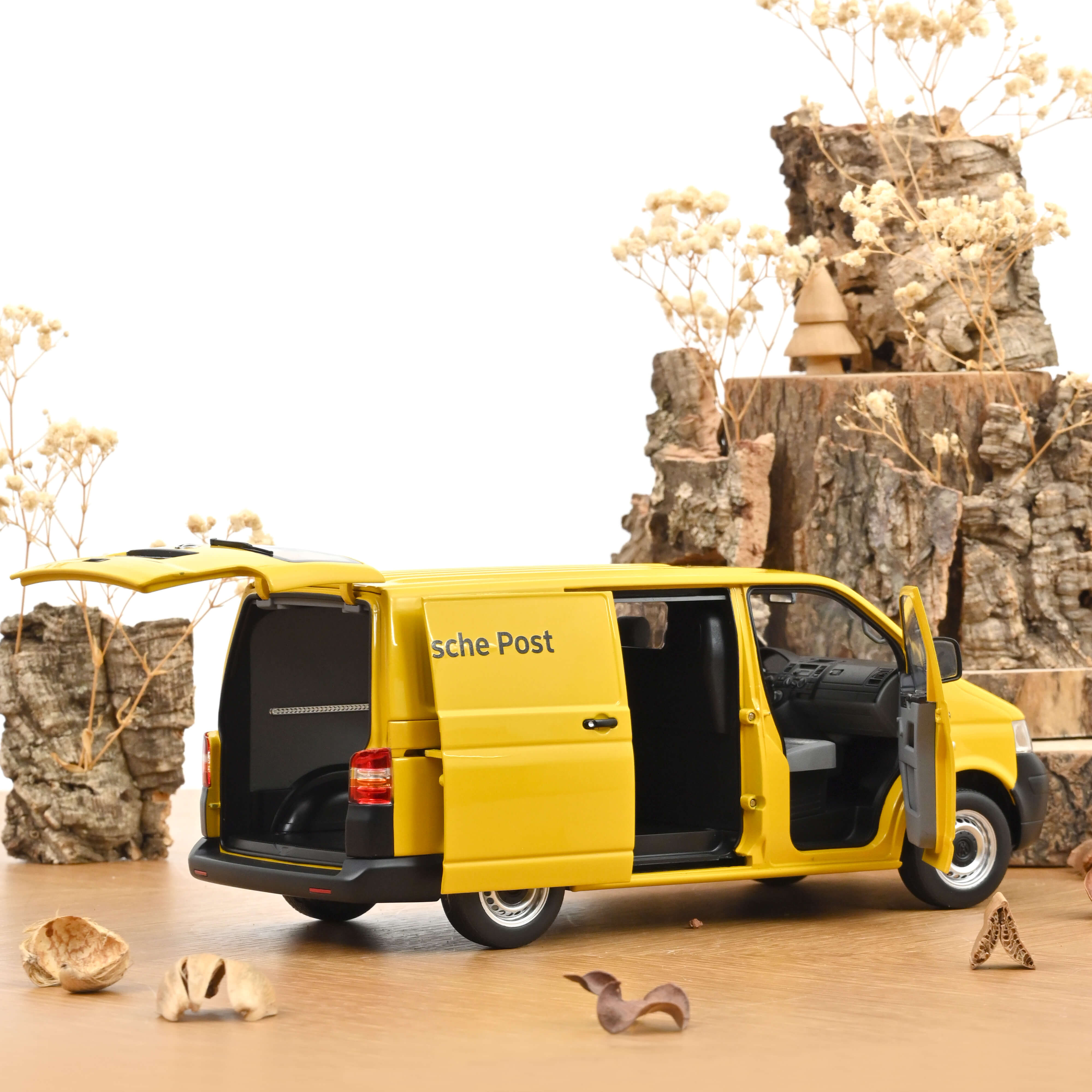 norev-vw-transporter-t5-2003-poste-tedesche-giallo-1-18 image 2