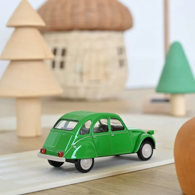 norev-citro-n-2cv-6-club-1979-jet-car-1-43-verde-bamboo image 1