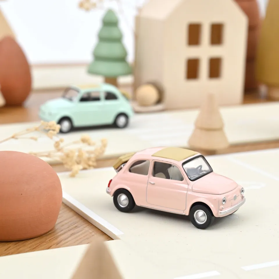 norev-fiat-500-f-1965-jet-car-1-43-rose-pastel-con-cestino-picnic image 1
