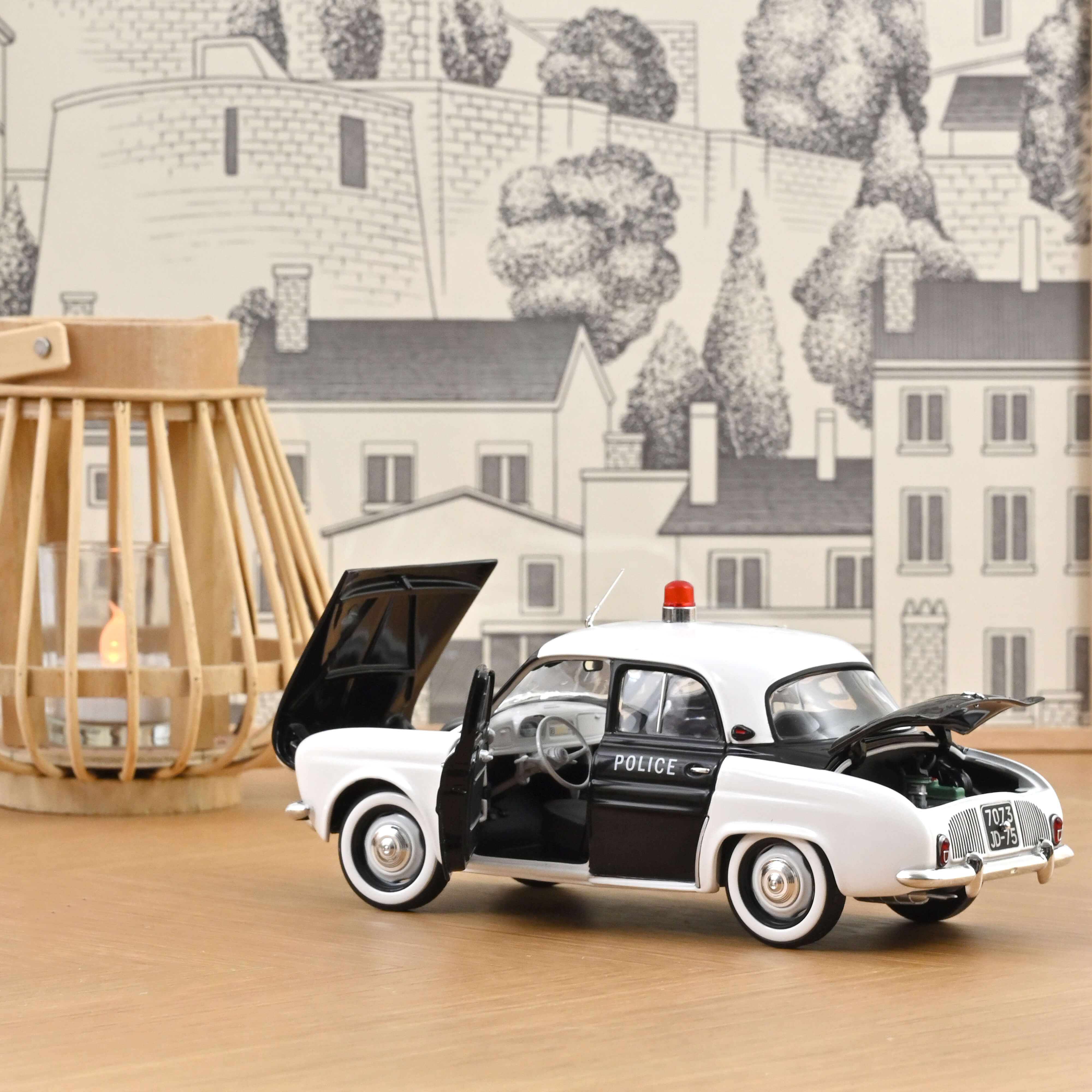 norev-renault-dauphine-1958-police-pie-modellino-auto-1-18-200-pcs image 2