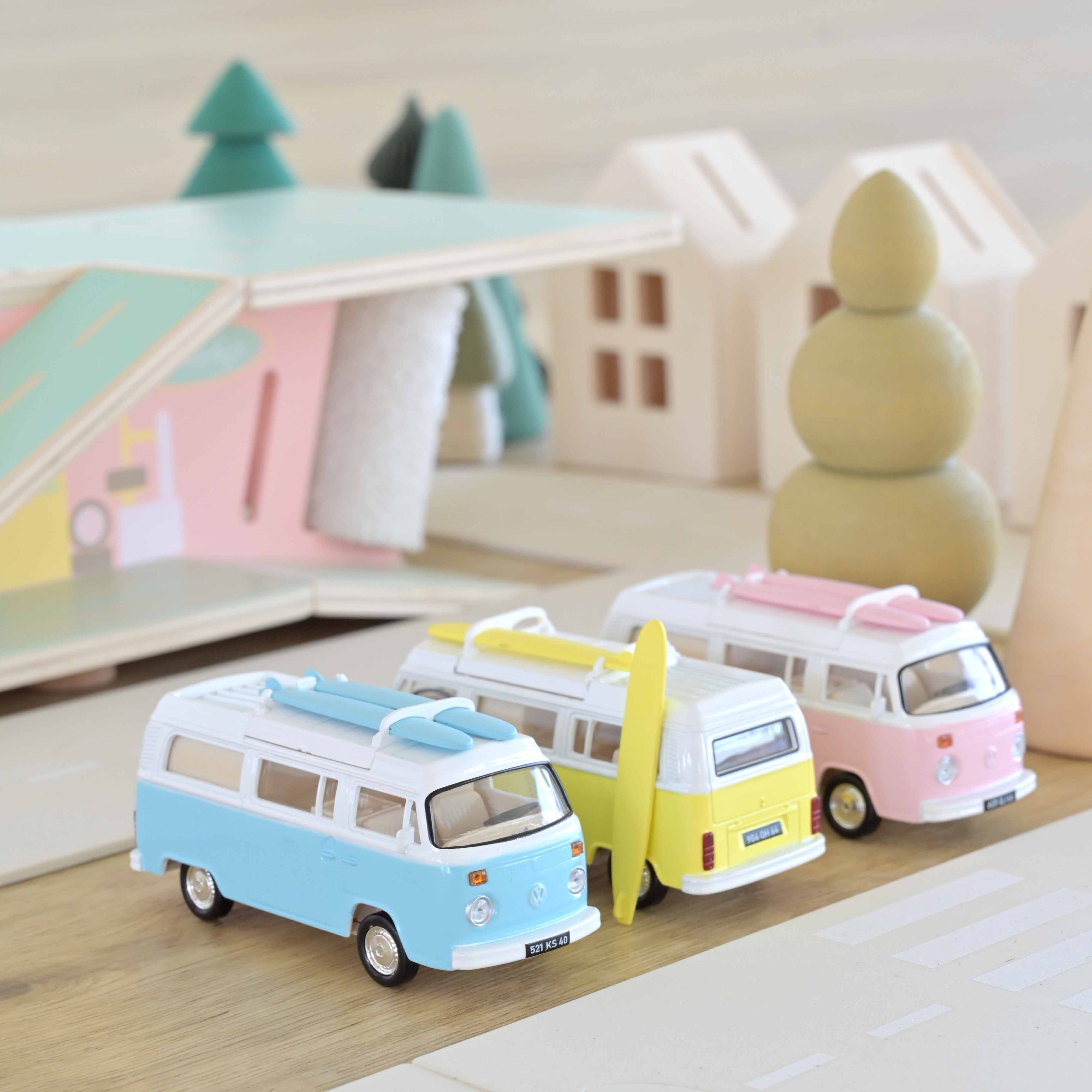 norev-vw-combi-t2b-camper-van-1973-azzurro-chiaro-1-43-jet-car image 3