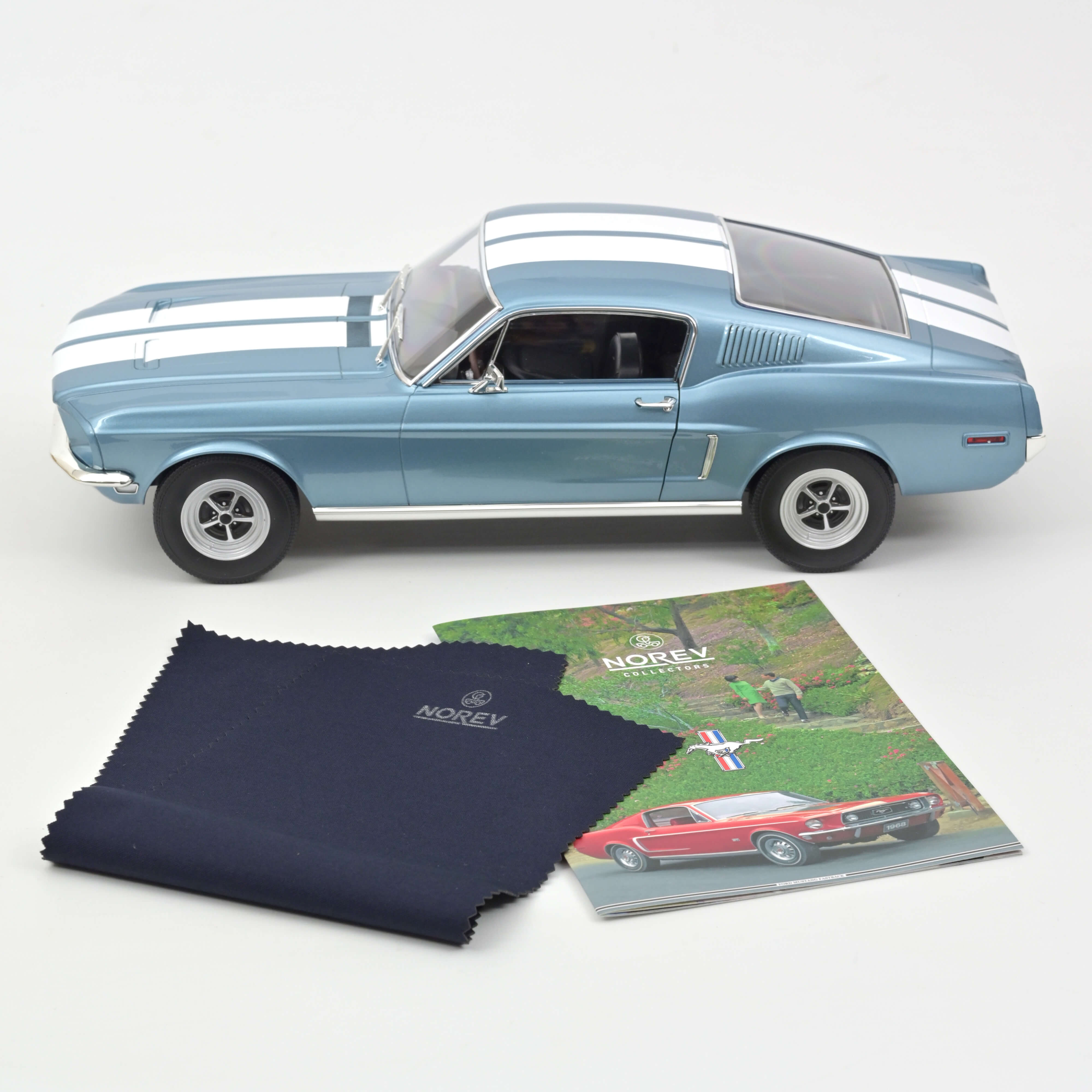 norev-ford-mustang-fastback-1968-1-12-blu-metallizzato-edizione-100-pezzi image 3