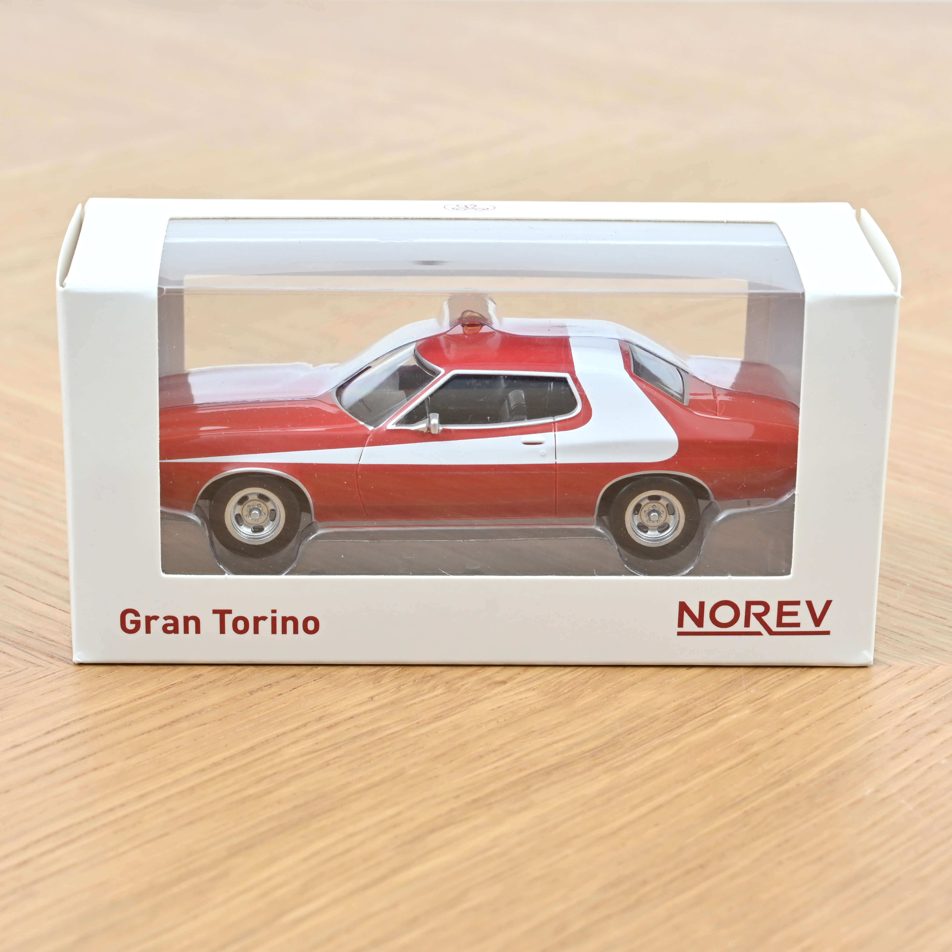 norev-ford-gran-torino-1975-starsky-hutch-jet-car-1-43 image 2