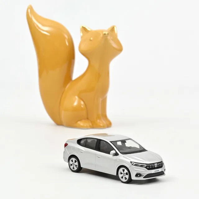 norev-dacia-logan-2021-highland-grey-1-43-modellino-auto-die-cast image 1
