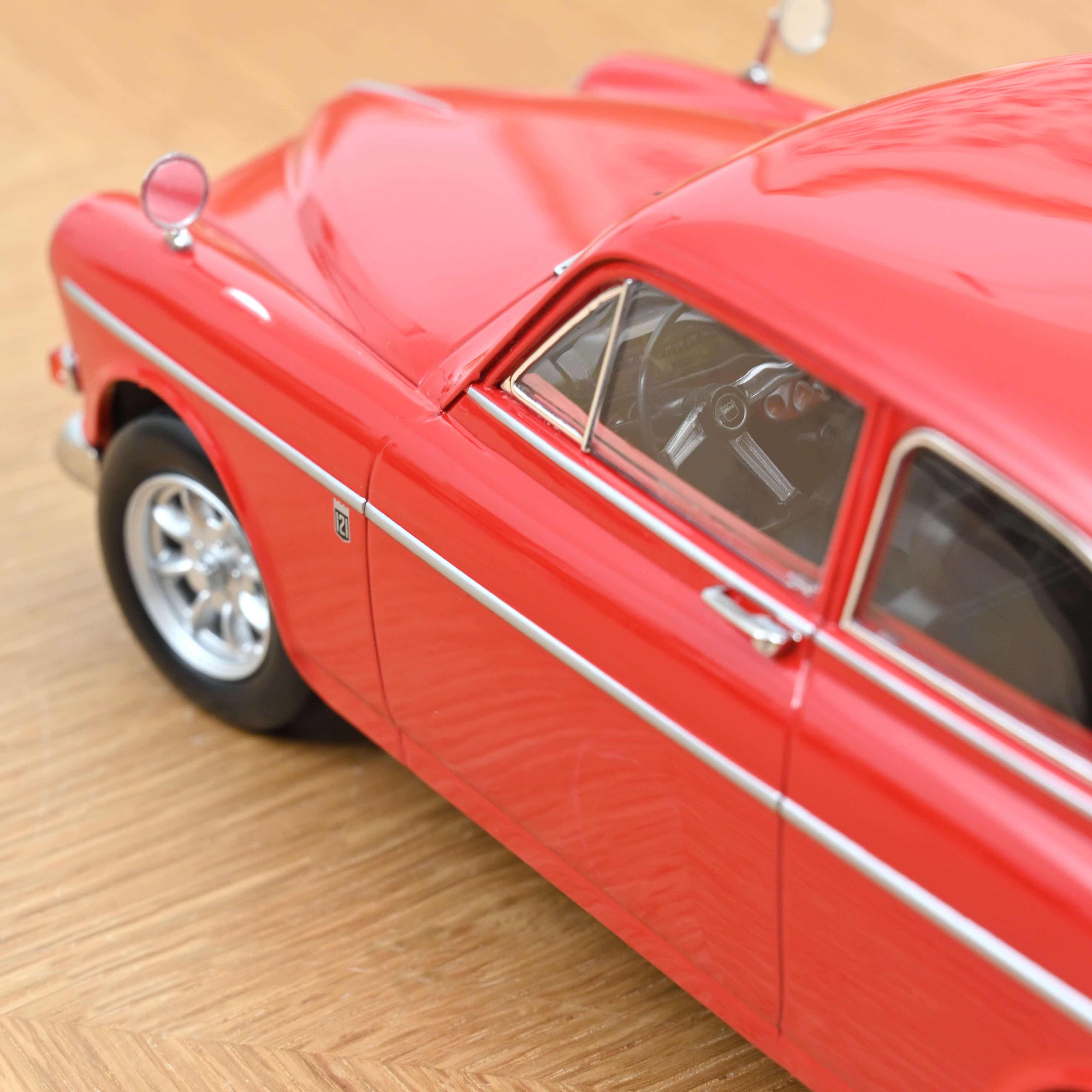 norev-volvo-123-gt-1968-rouge-1-18-modellino-amazon-sportiva-d-epoca image 3