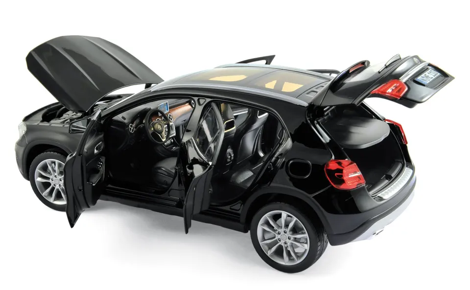 norev-mercedes-benz-gla-2014-1-18-modellino-suv-die-cast-nero image 1