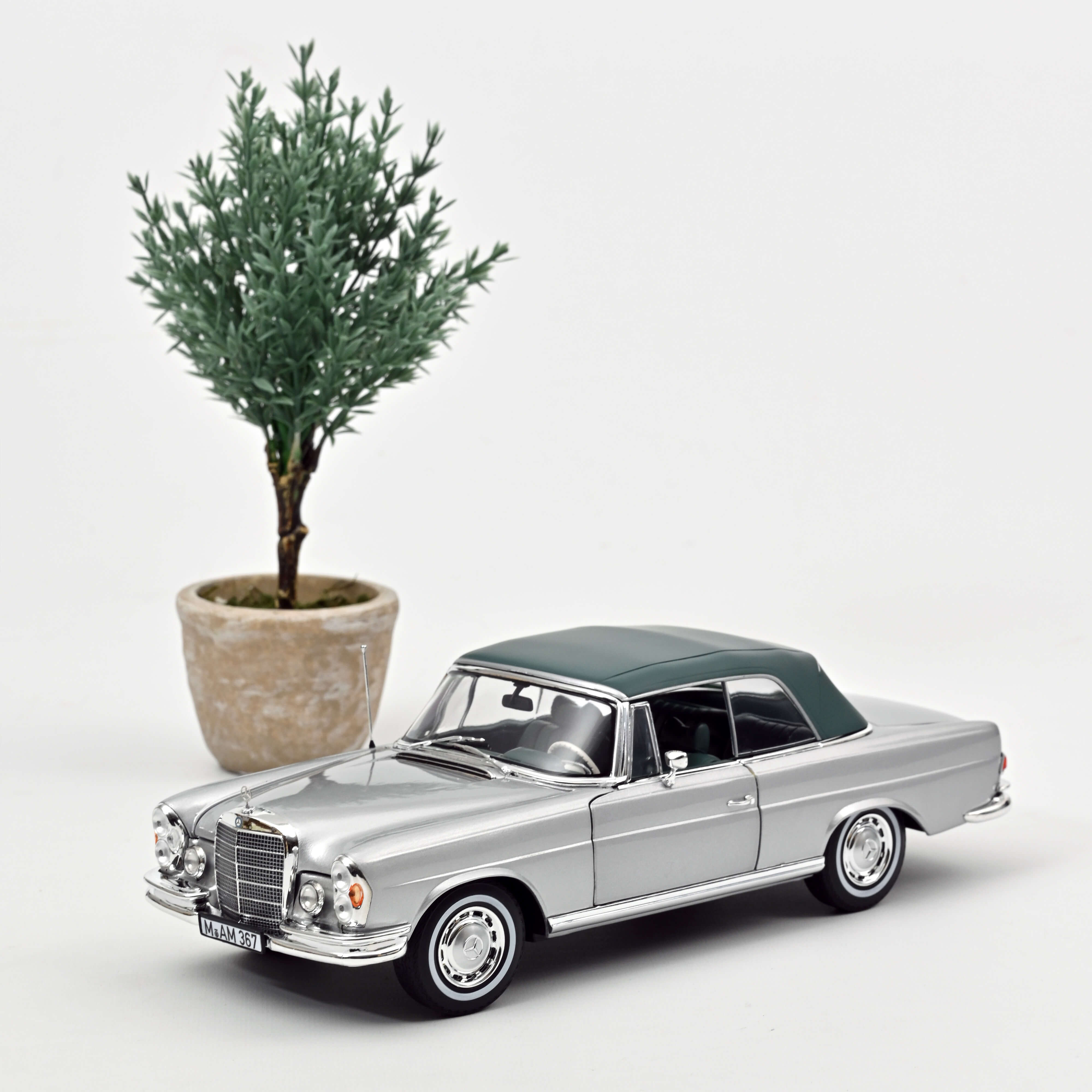 norev-mercedes-benz-280-se-cabriolet-1969-argento-metallizzato-1-18-modellino-di image 1