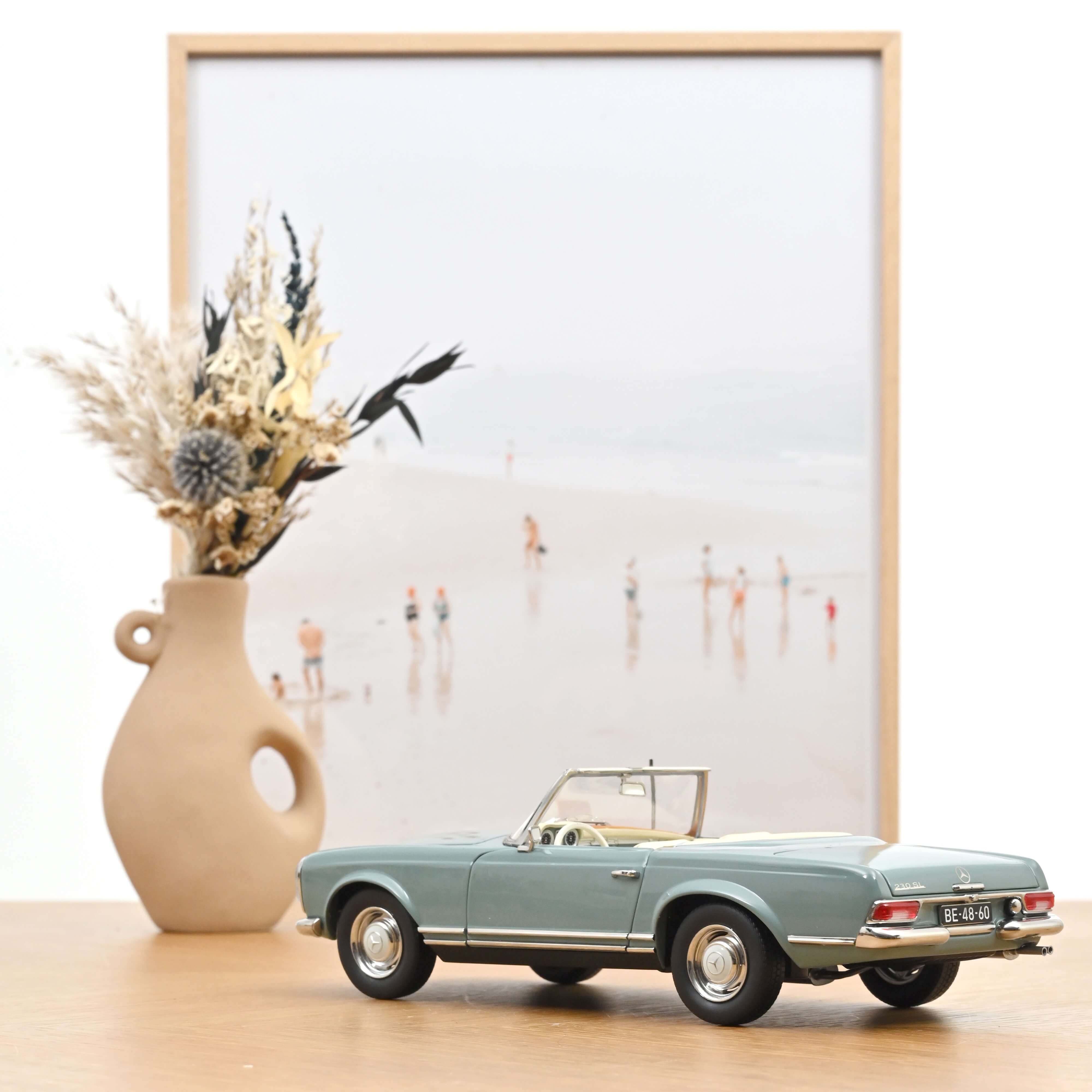 norev-mercedes-benz-230-sl-pagoda-1963-blu-horizon-1-18 image 4