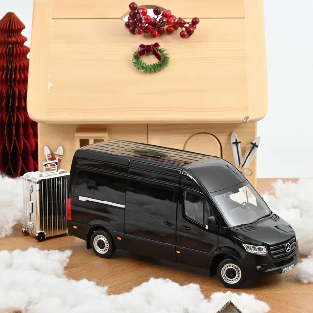 norev-mercedes-benz-sprinter-2018-modellino-1-18-nero image 1
