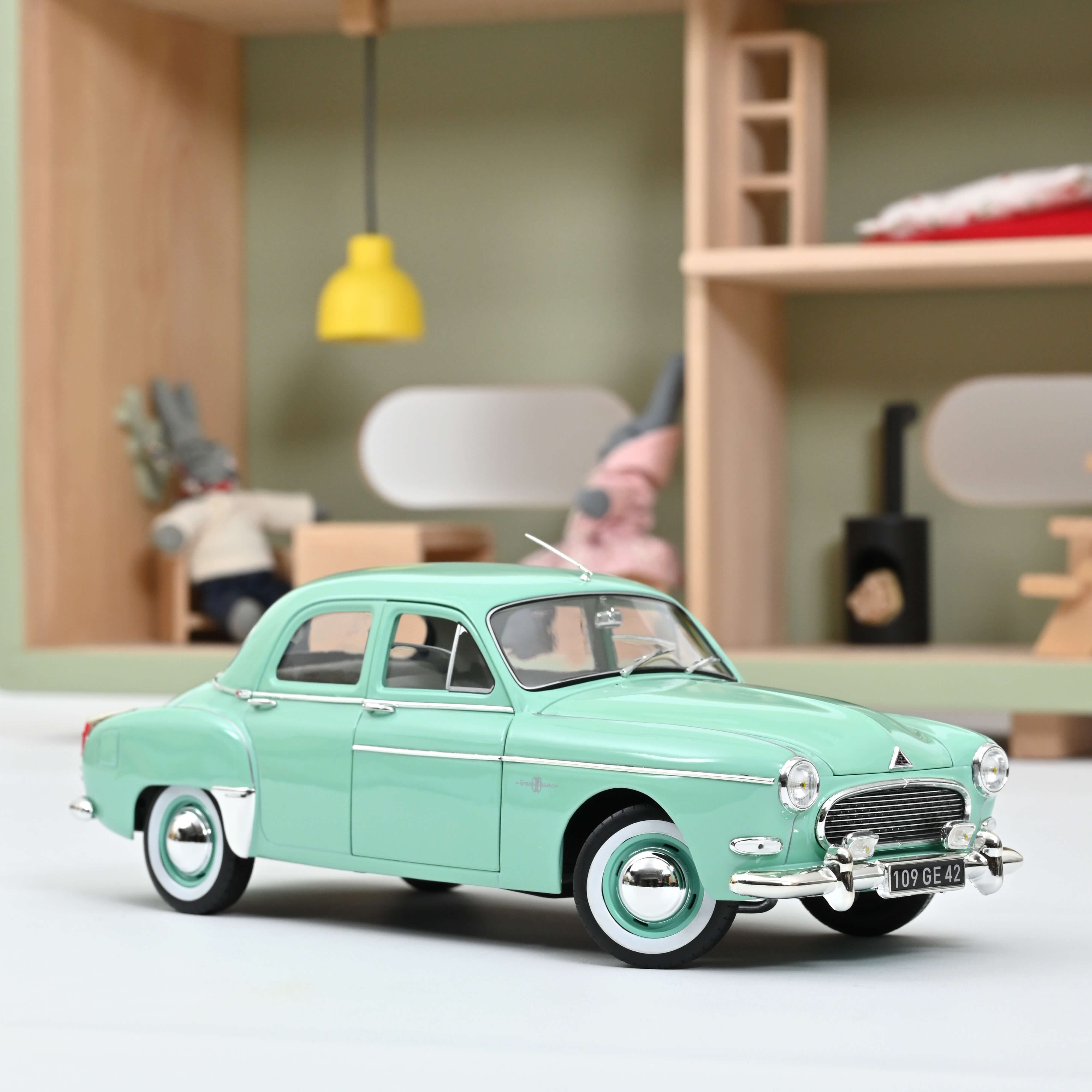norev-renault-fr-gate-1959-modellino-auto-1-18-verde-erin image 1