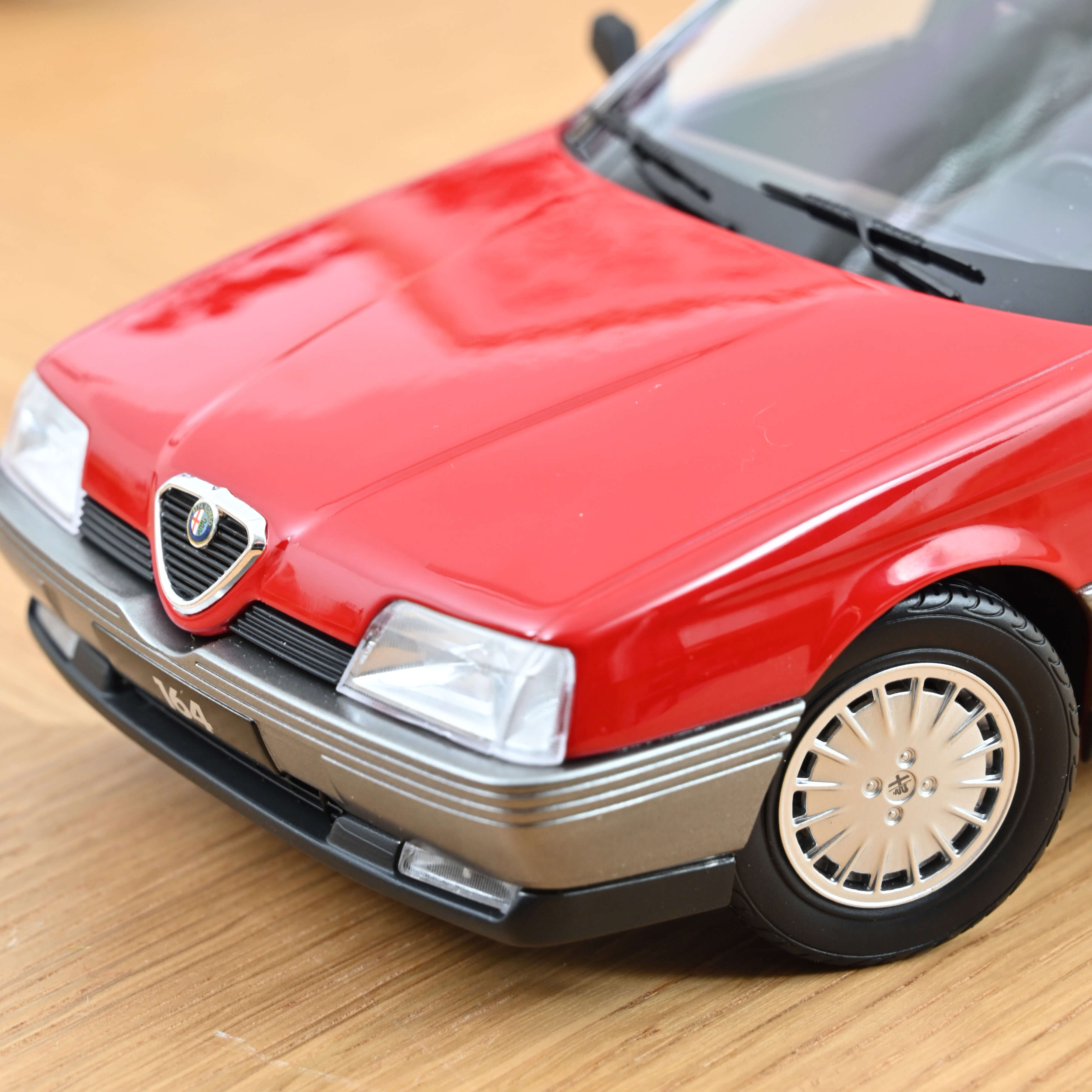 norev-alfa-romeo-164-1991-modellino-auto-1-18-rosso-alfa image 3
