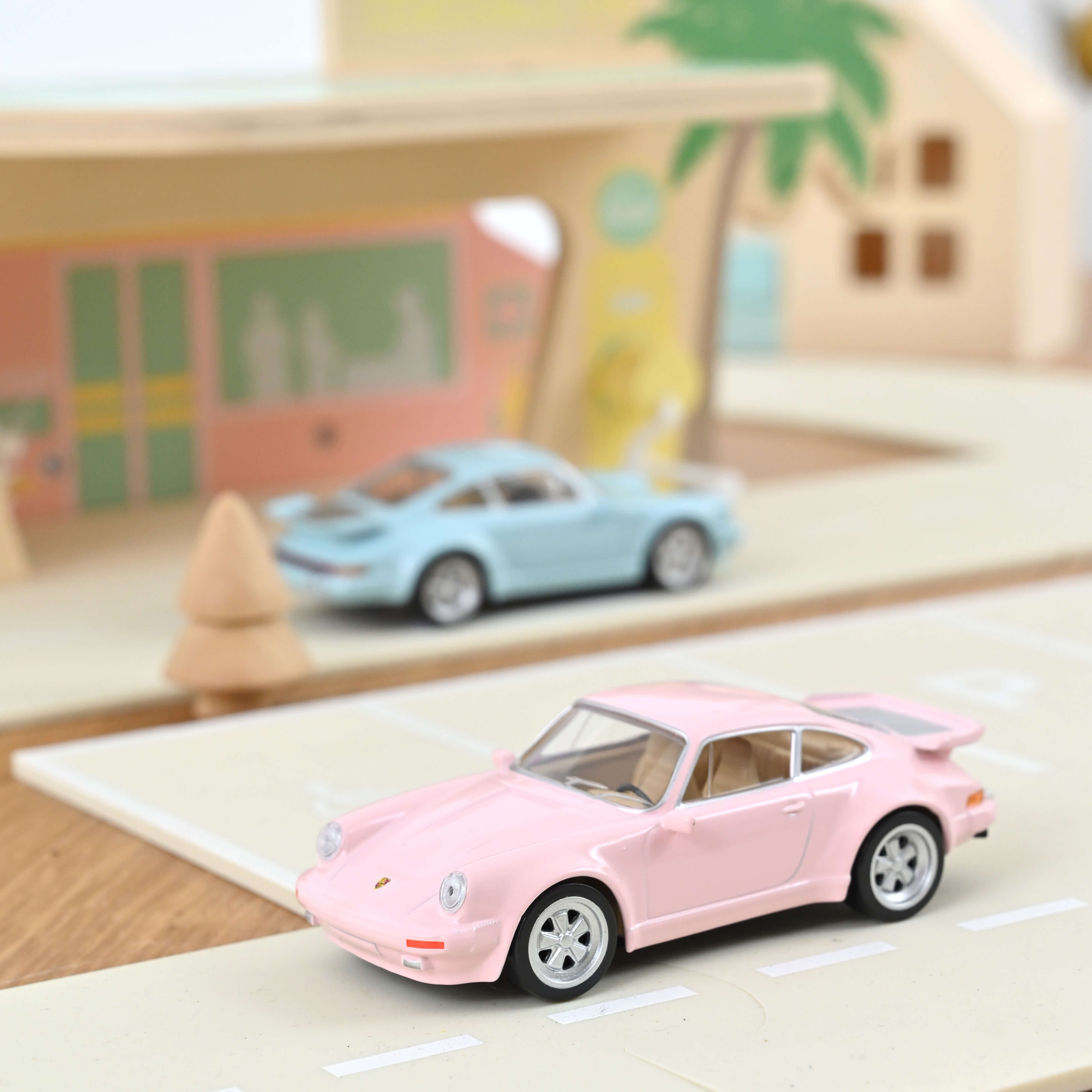 norev-porsche-911-turbo-1978-typ-930-modellino-auto-1-43-rosa-jet-car image 1