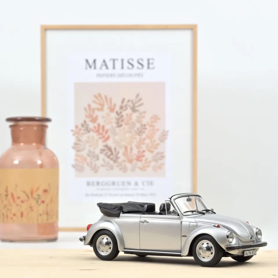 norev-vw-1303-cabriolet-1973-argent-1-18-modellino-die-cast image 1