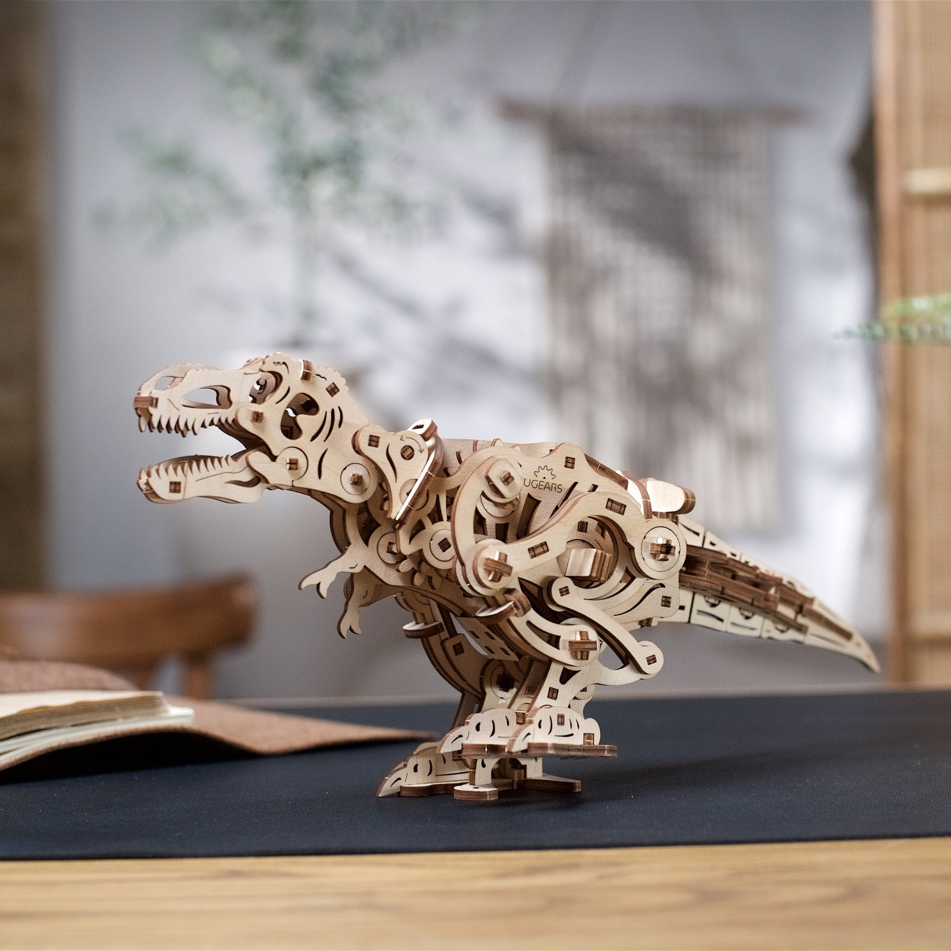 ugears-tyrannosaurus-rex-modellino-meccanico-in-legno-da-costruire image 8