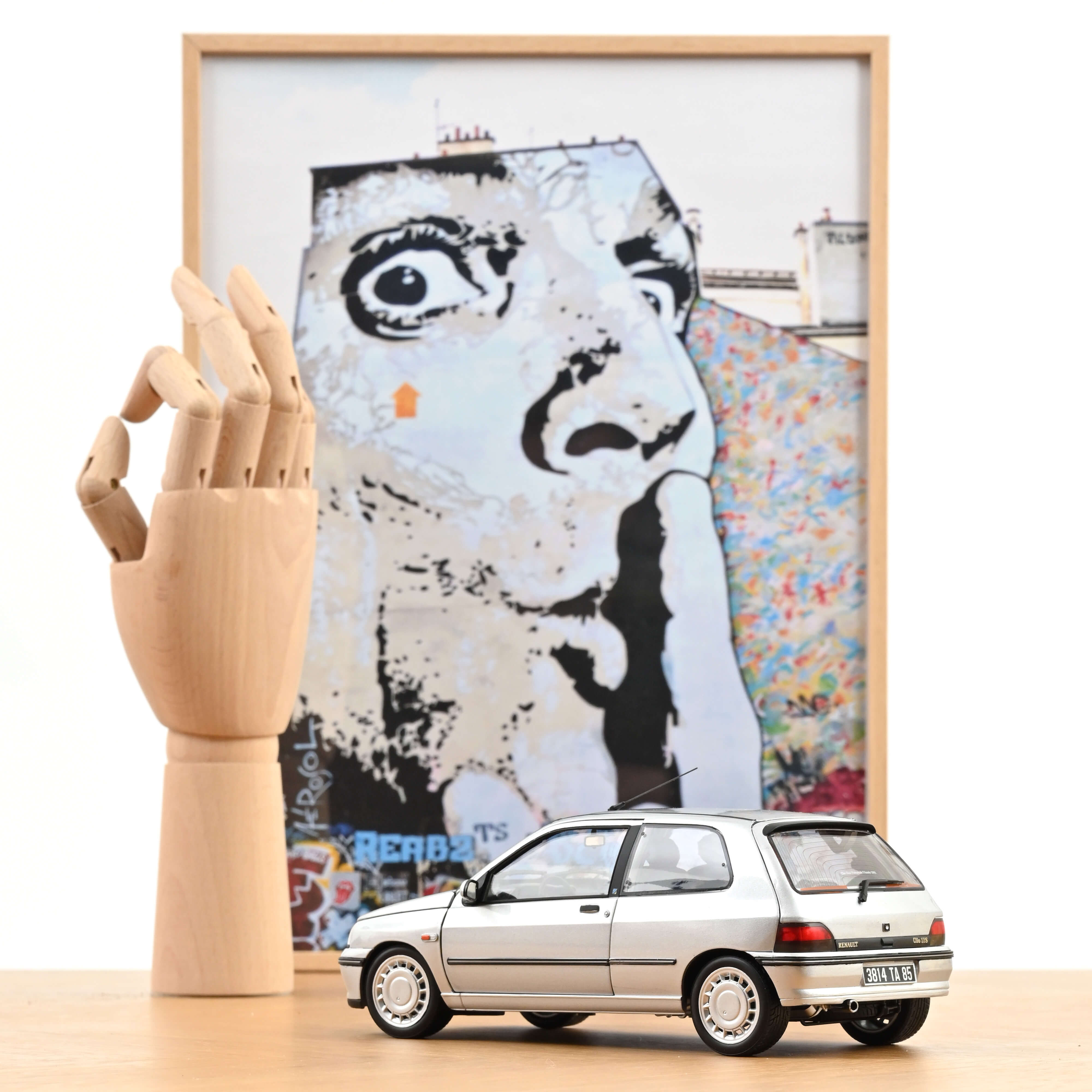 norev-renault-clio-16s-1992-gris-iceberg-modellino-auto-1-18 image 3