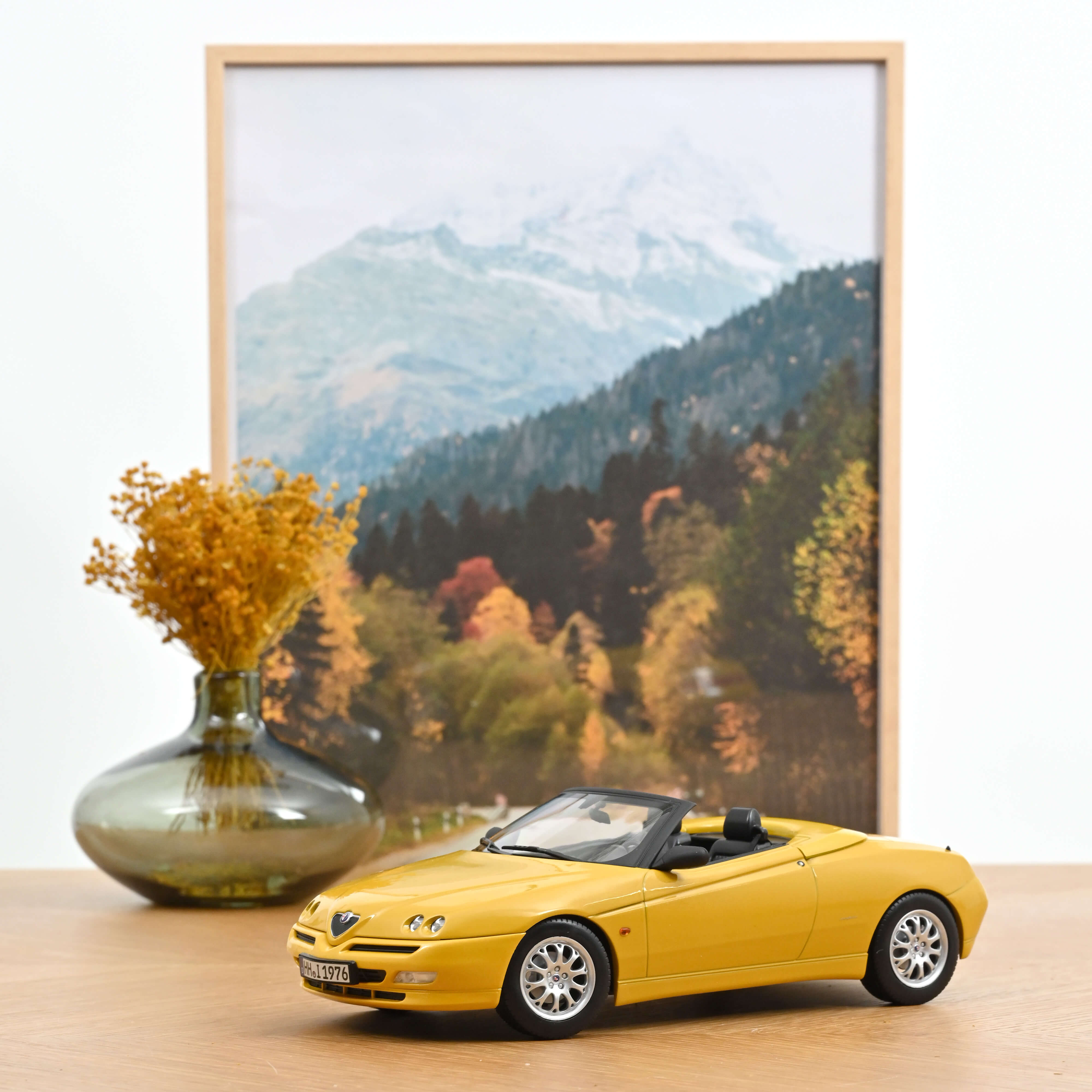 norev-alfa-romeo-spider-1999-giallo-zoe-metallizzato-modellino-1-18-edizione-lim image 1