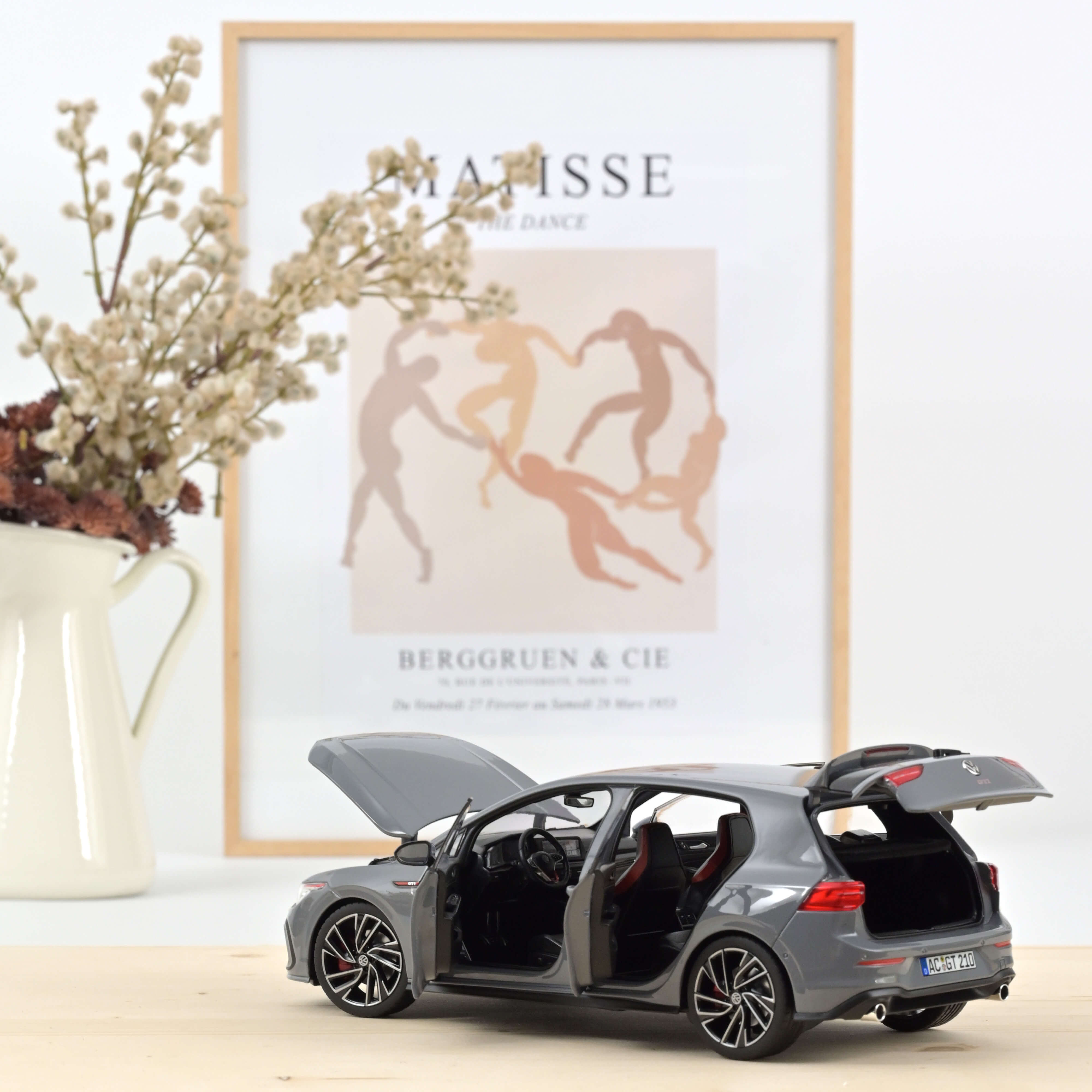 norev-vw-golf-gti-2020-modellino-auto-1-18-grigio image 2
