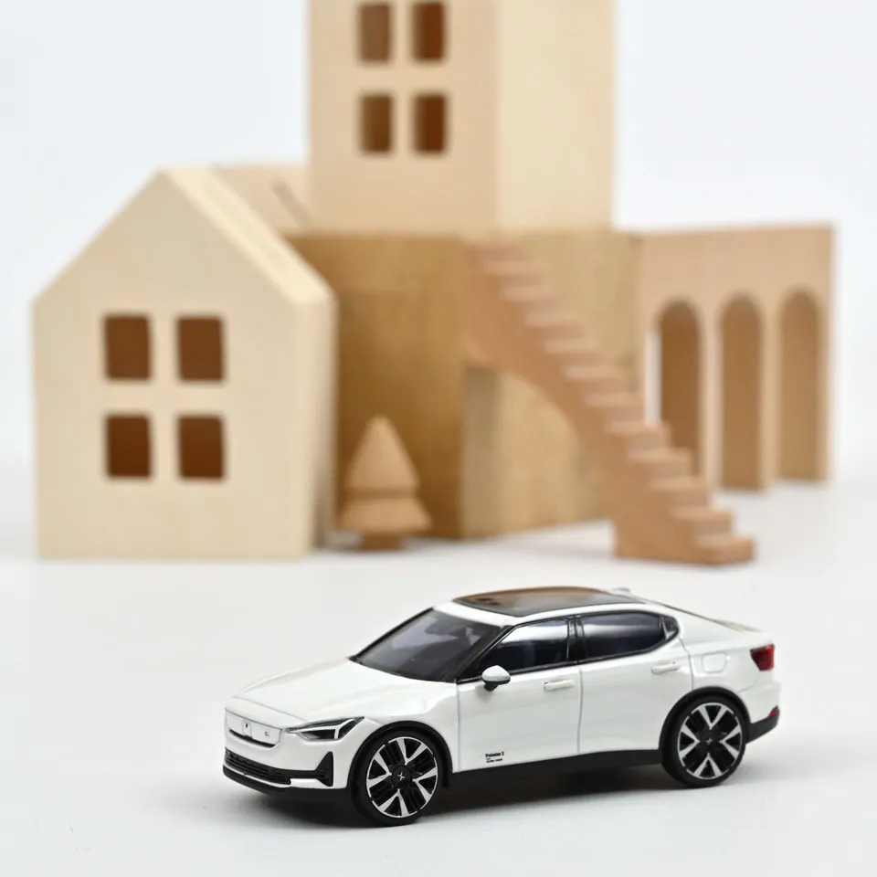 norev-polestar-2-2024-snow-bianco-magnesium-1-43-modellino-die-cast image 1