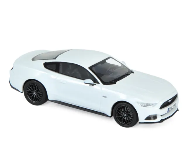 norev-ford-mustang-2016-modellino-muscle-car-1-43-bianco image 1