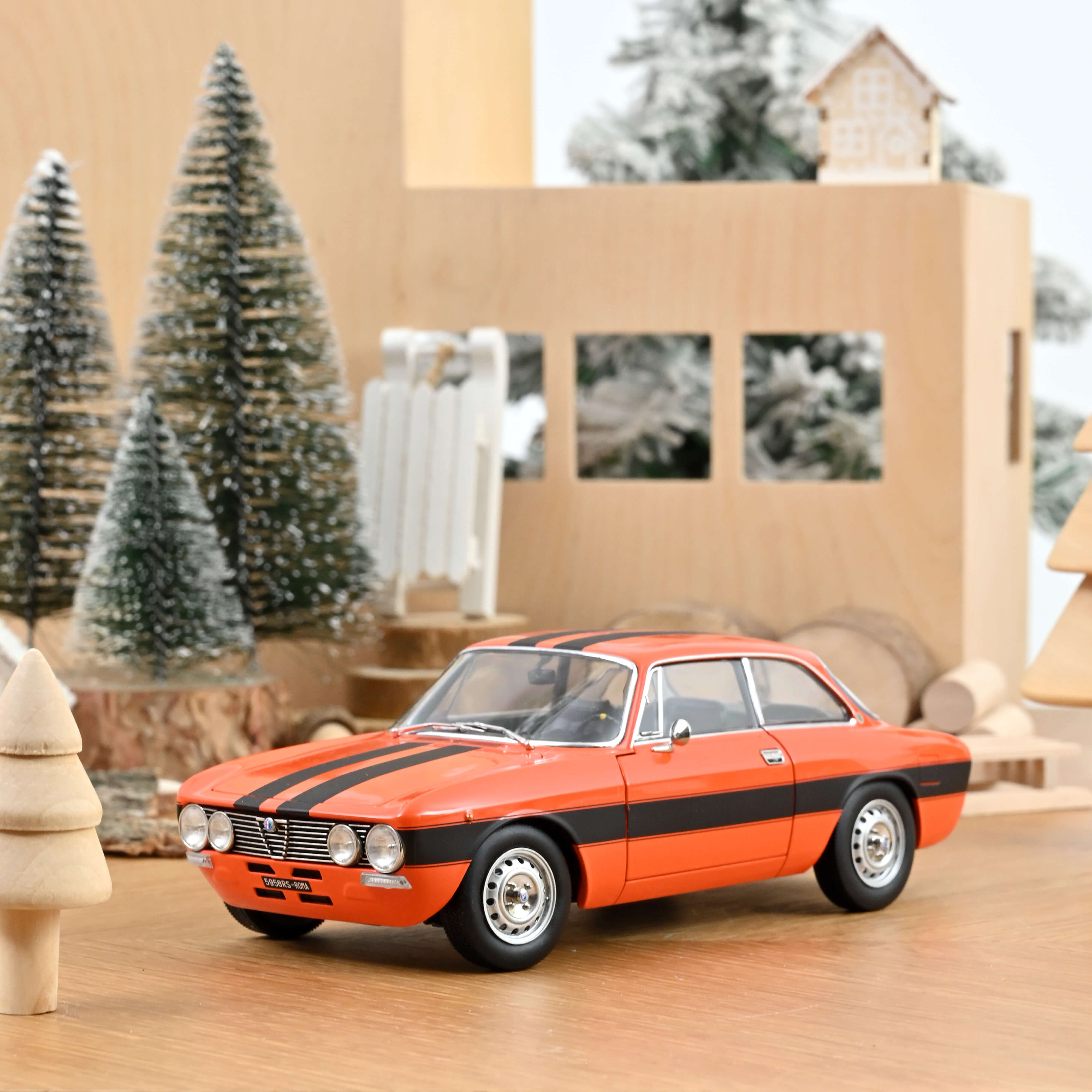norev-alfa-romeo-2000-gtv-1973-1-18-modellino-arancione-fast-furious-10 image 1