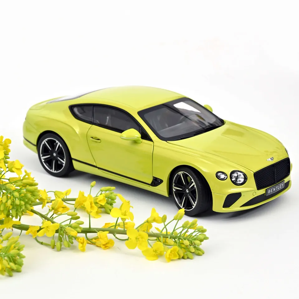 norev-bentley-continental-gt-2018-rhadium-1-18-edizione-200-pz image 1