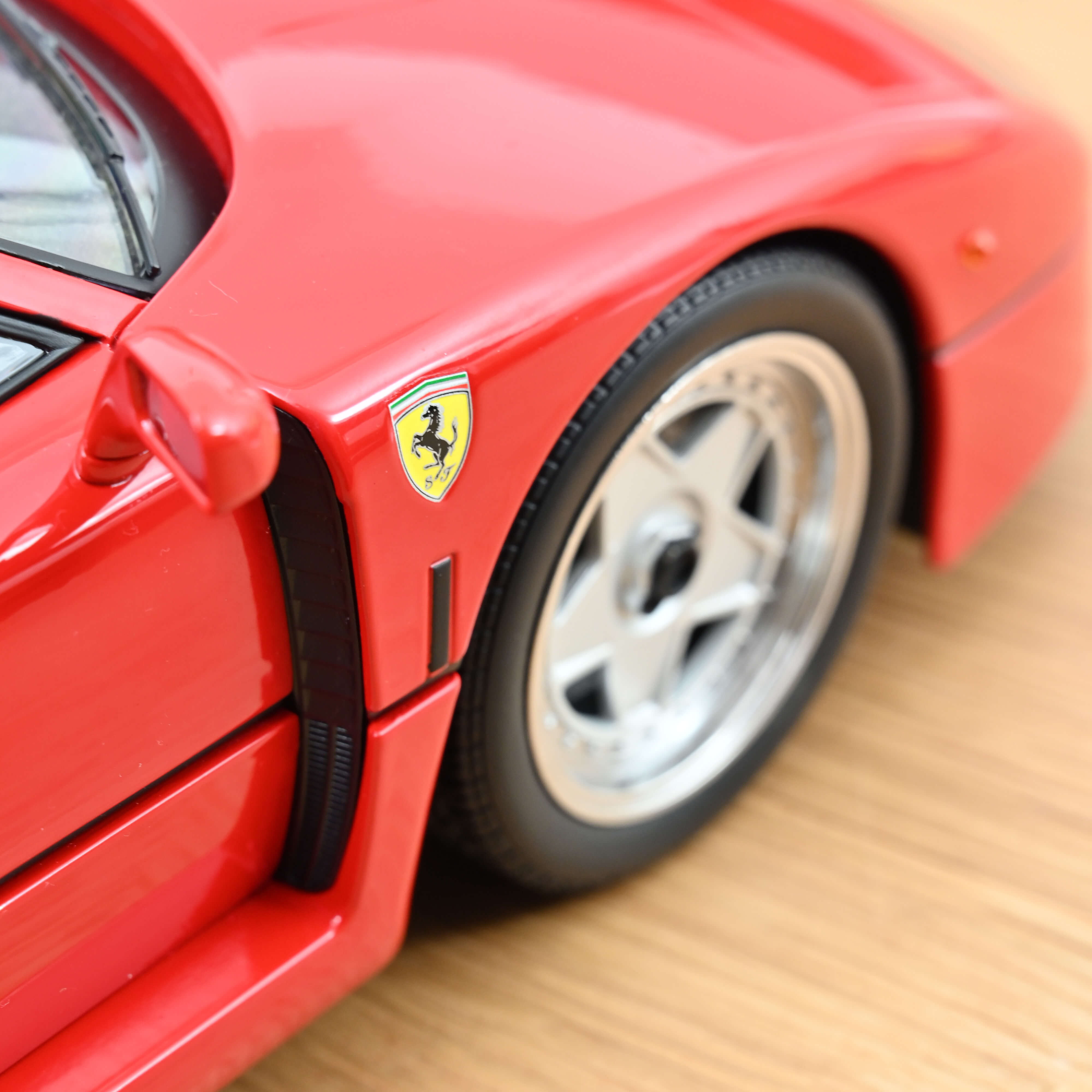 norev-ferrari-f40-1987-rossa-1-12 image 5
