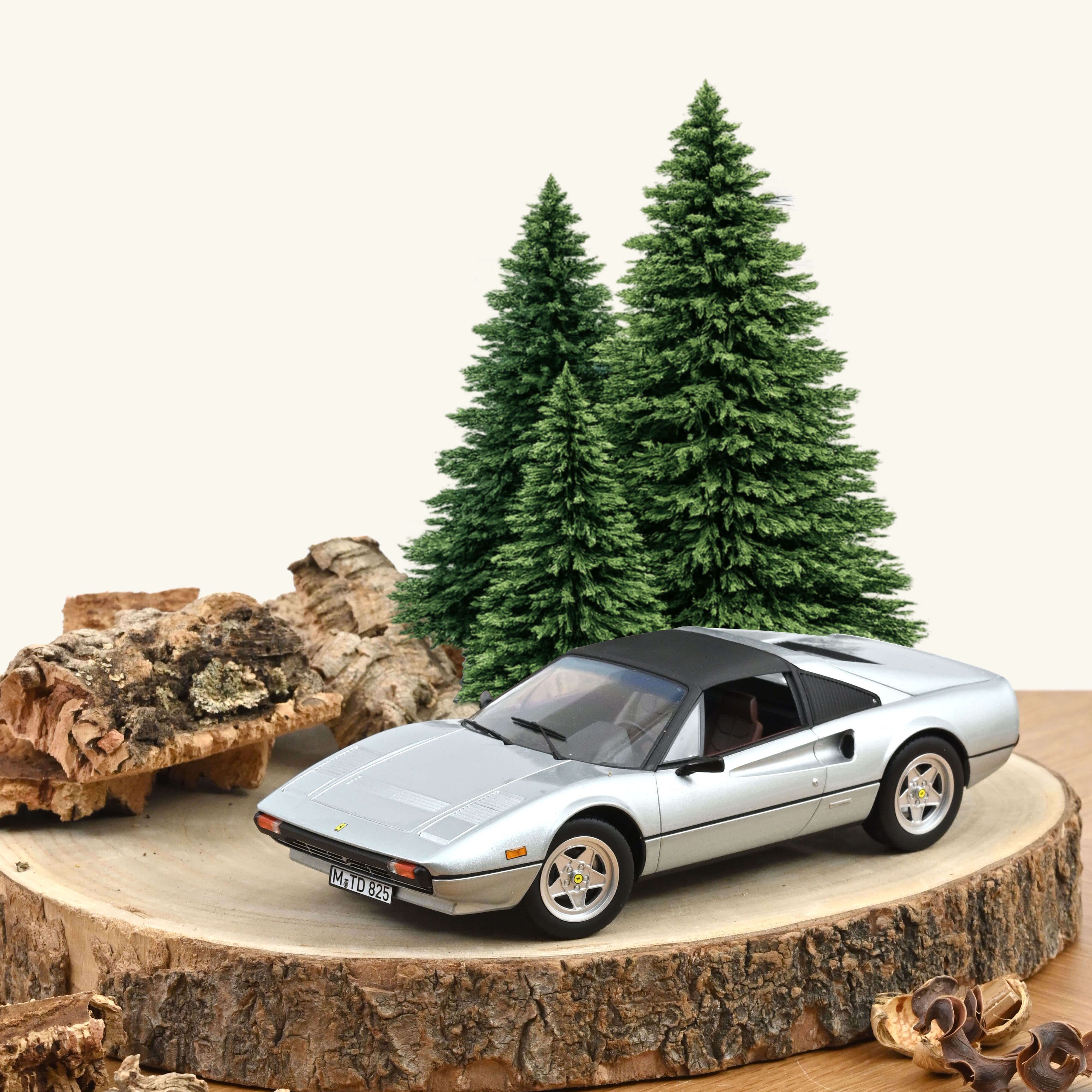 norev-ferrari-308-gts-1982-modellino-auto-1-18-argento image 2