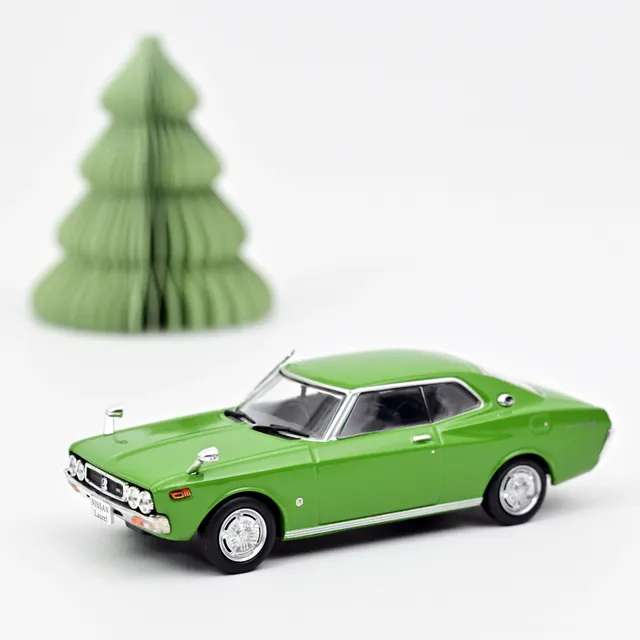norev-nissan-laurel-hard-top-2000-1972-verde-1-43 image 1