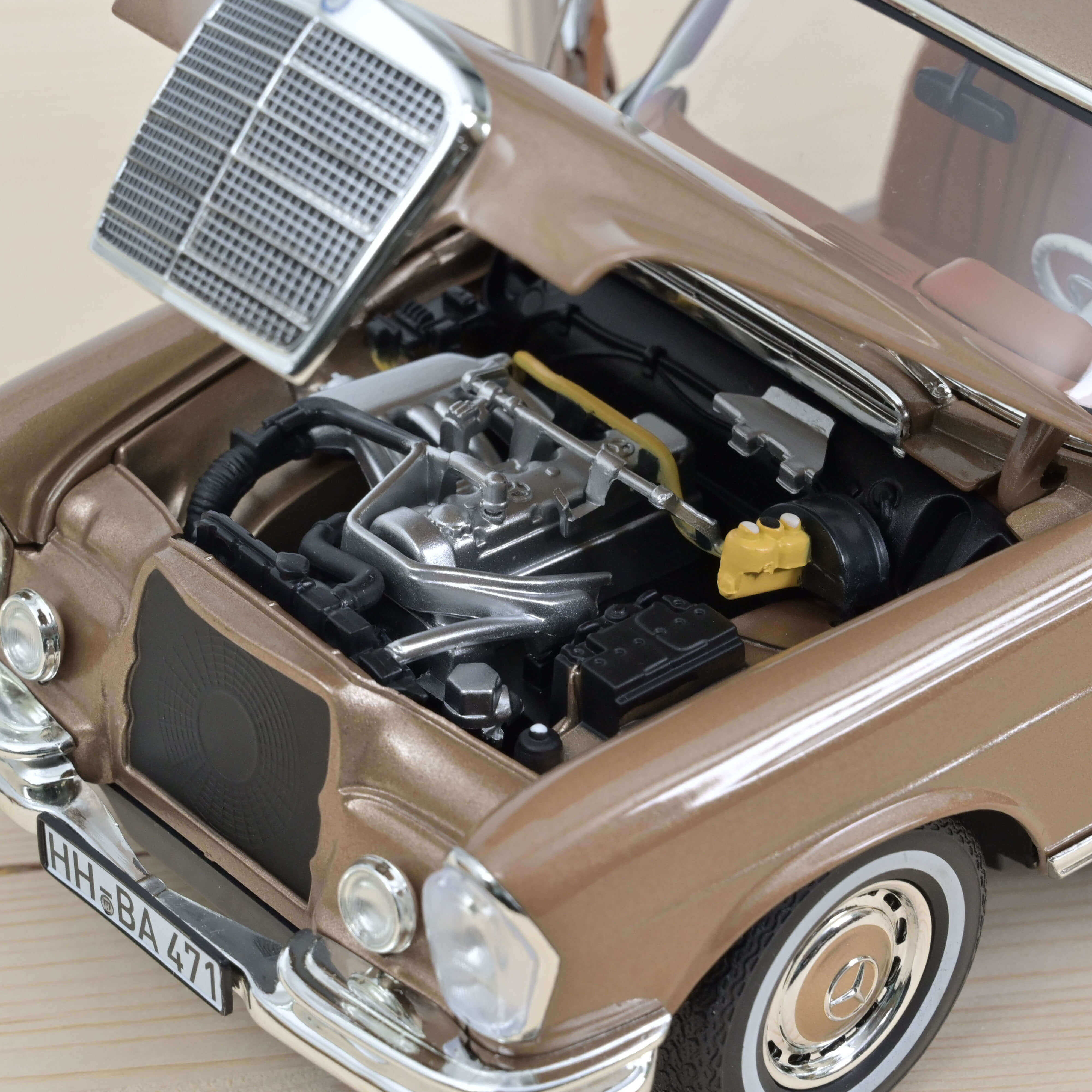 norev-mercedes-benz-250-se-coup-1969-oro-metallizzato-modellino-auto-1-18 image 4